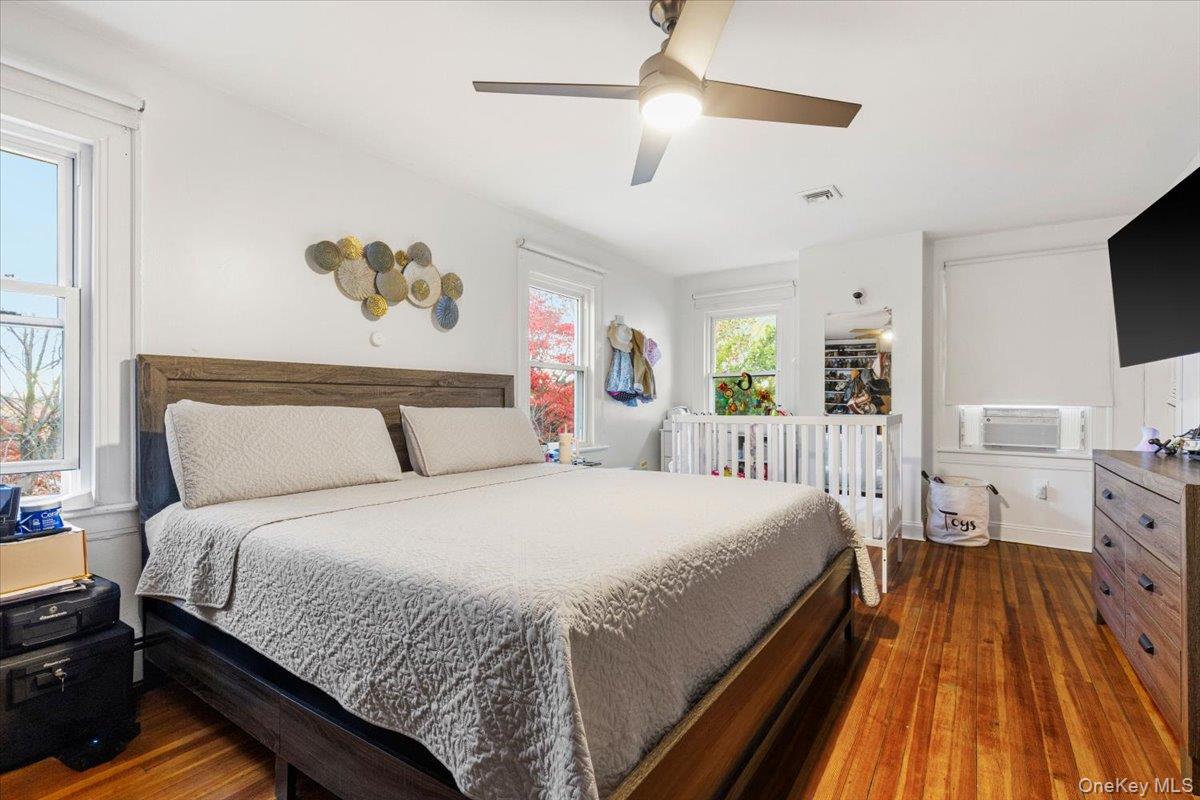 #16 photo, 47 Edgecliff Terrace, Yonkers , NY 10705