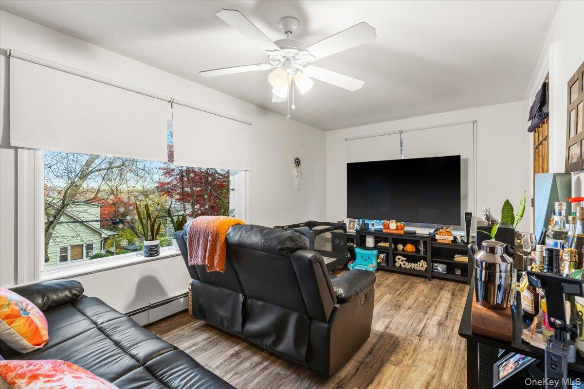 #9 photo, 47 Edgecliff Terrace, Yonkers , NY 10705