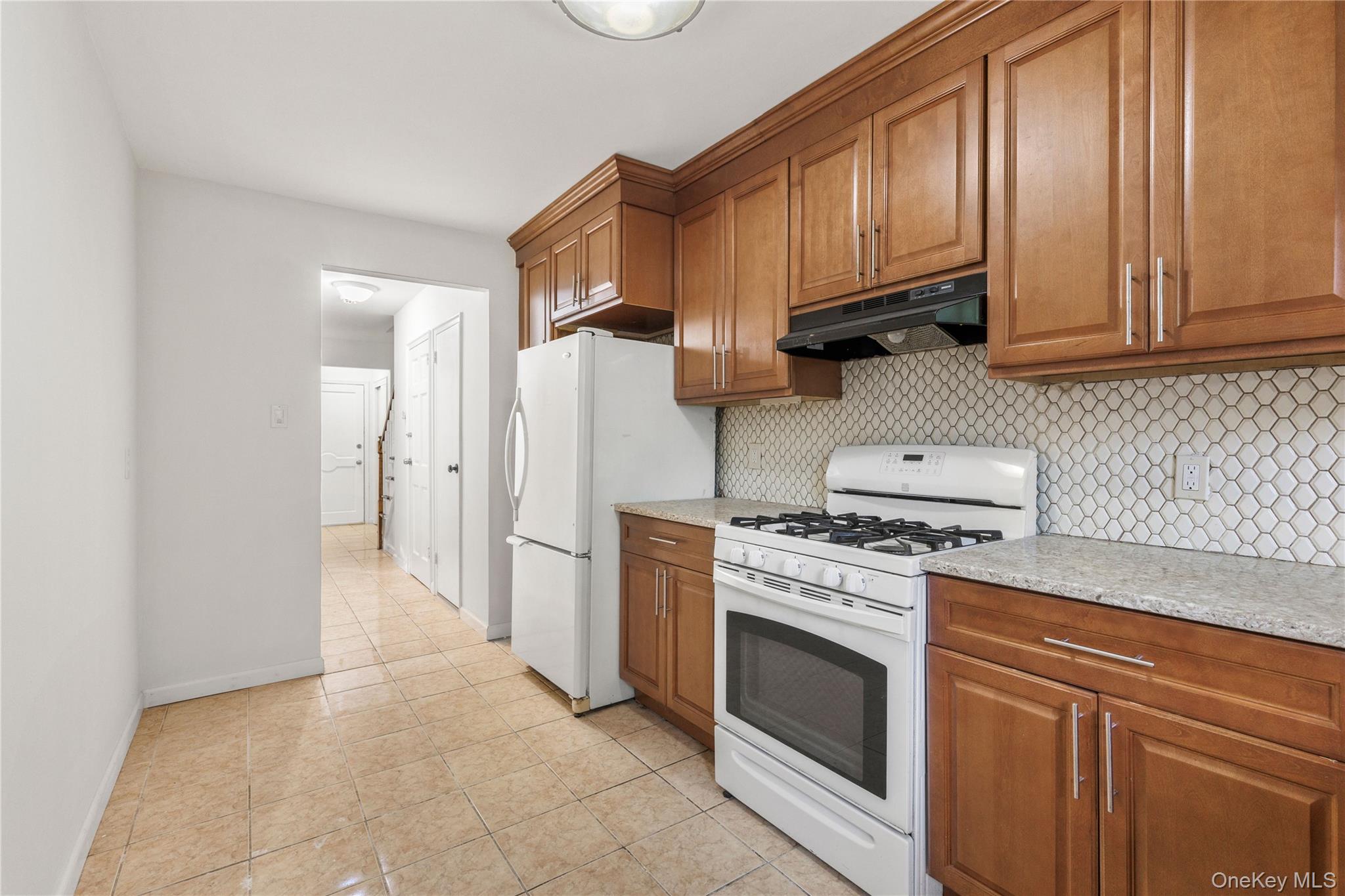 #11 photo, 3766 Bronxwood Avenue, Bronx , NY 10469