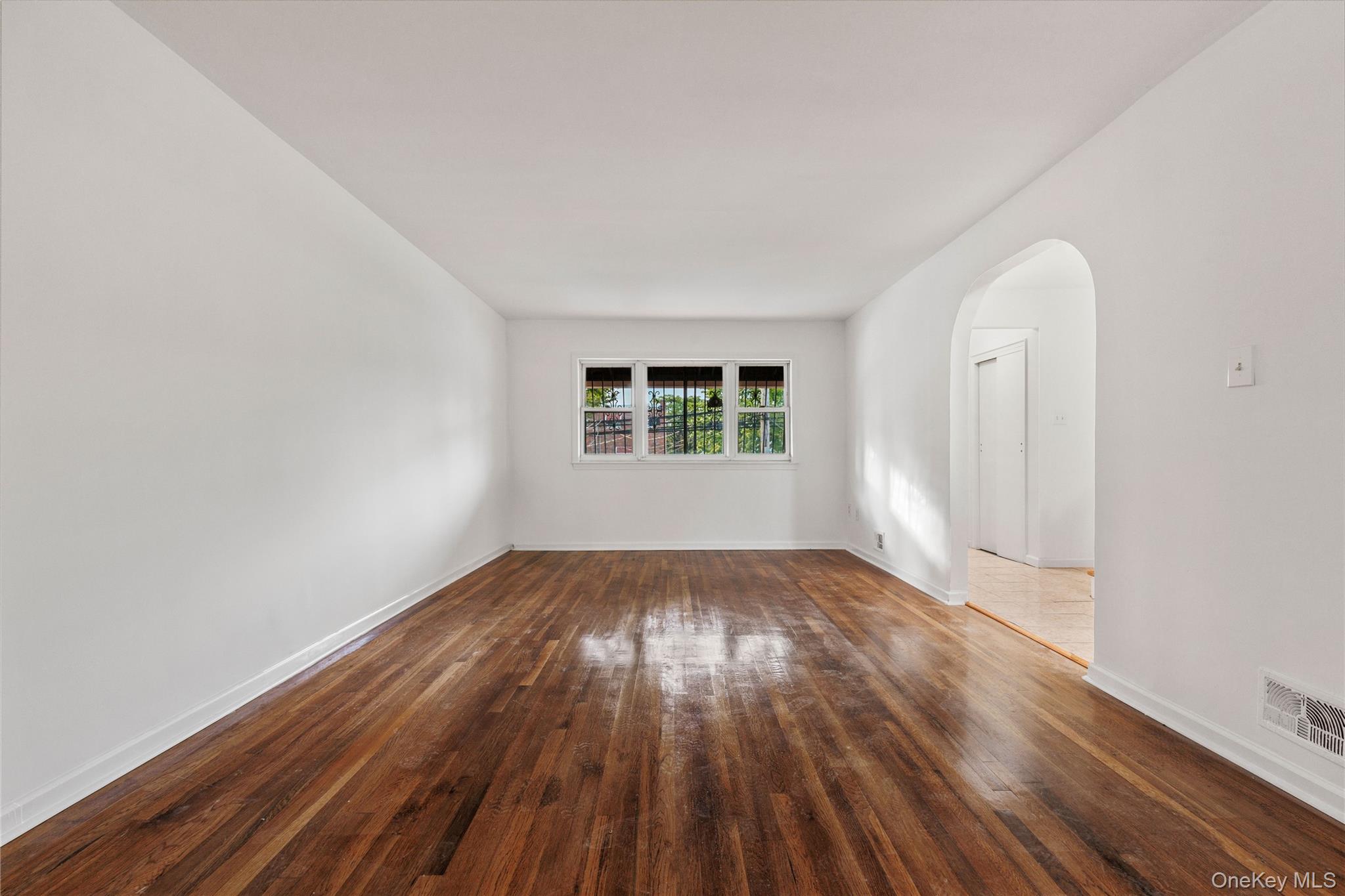 #8 photo, 3766 Bronxwood Avenue, Bronx , NY 10469