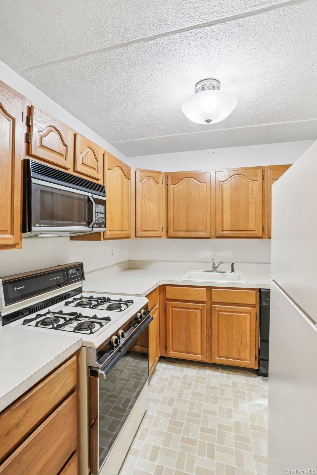 #16 photo, 108 Sagamore Road, Tuckahoe , NY 10707