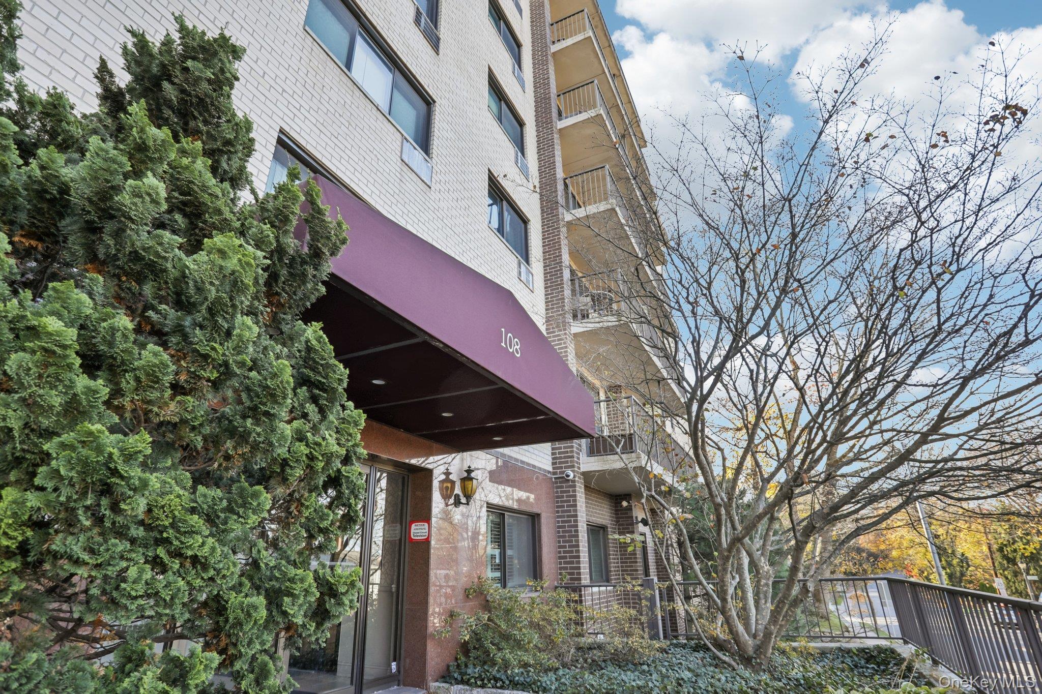 #4 photo, 108 Sagamore Road, Tuckahoe , NY 10707