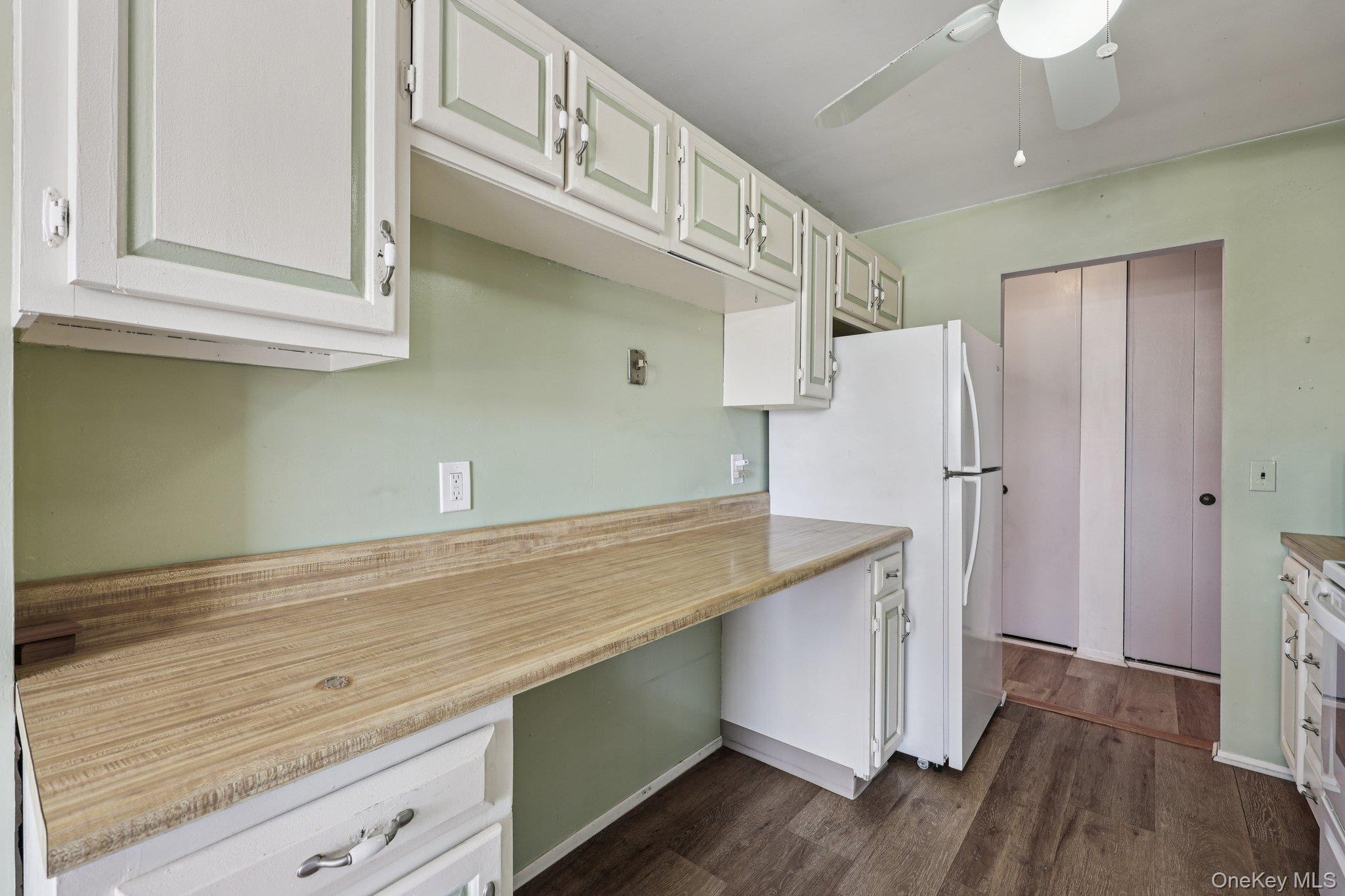 #13 photo, 107 N Broadway, White Plains , NY 10601