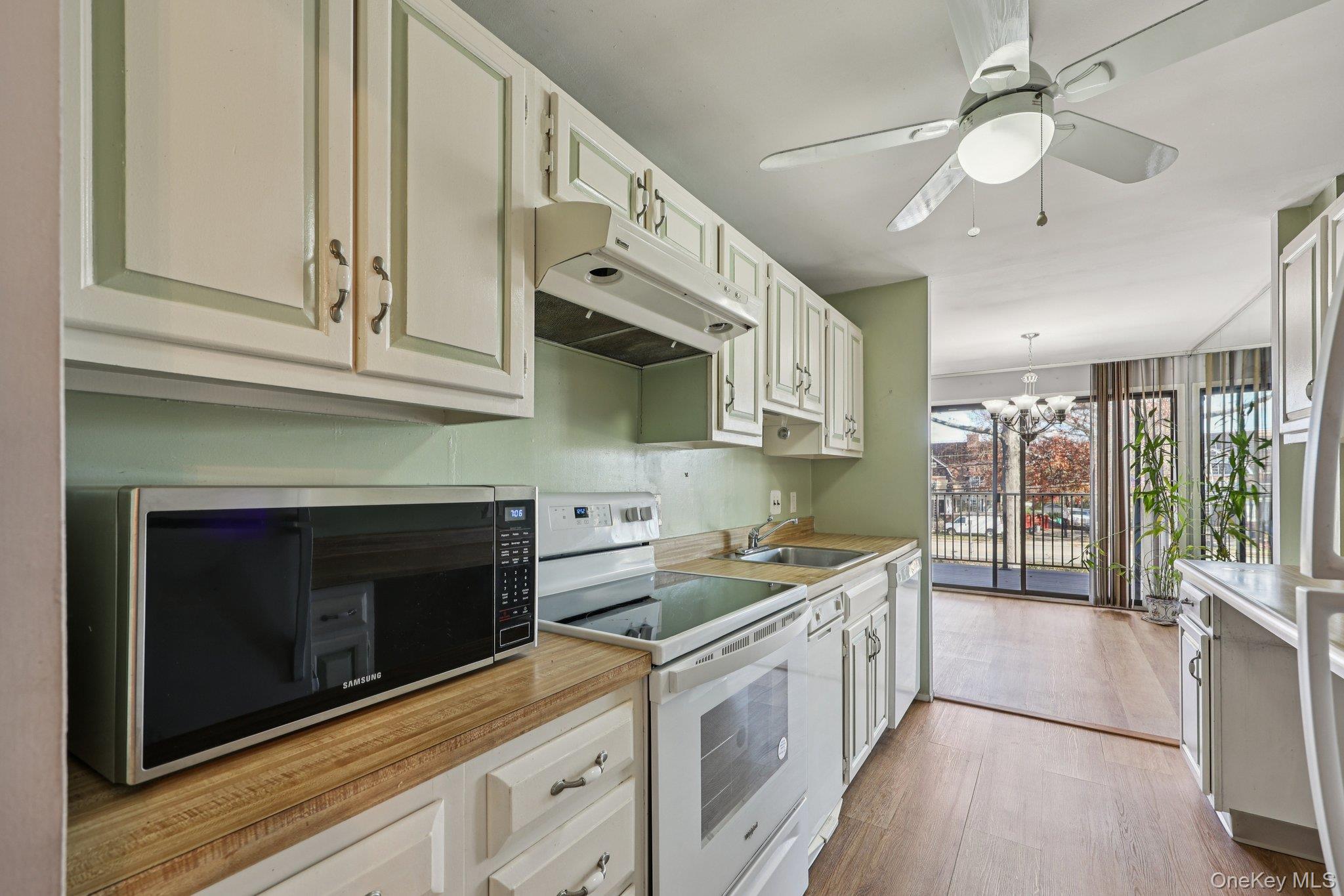 #14 photo, 107 N Broadway, White Plains , NY 10601