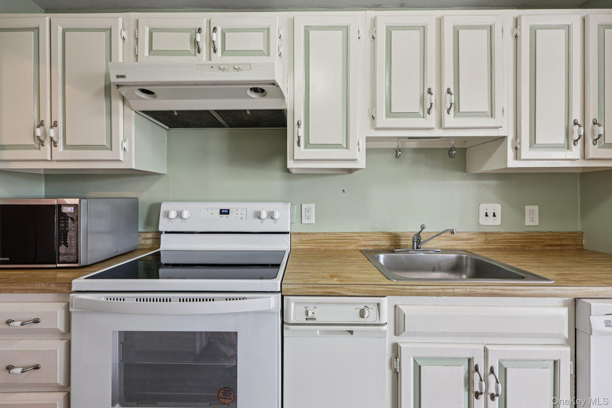 #15 photo, 107 N Broadway, White Plains , NY 10601