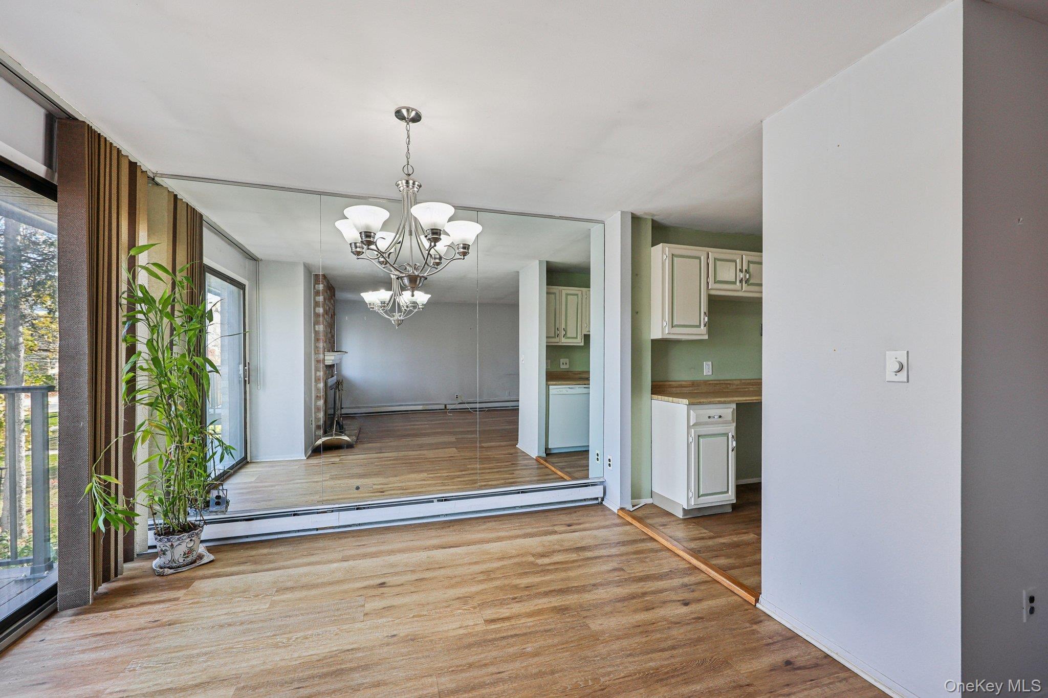 #19 photo, 107 N Broadway, White Plains , NY 10601