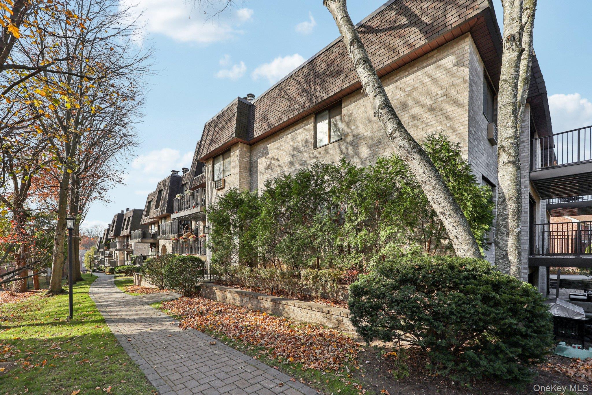 #2 photo, 107 N Broadway, White Plains , NY 10601