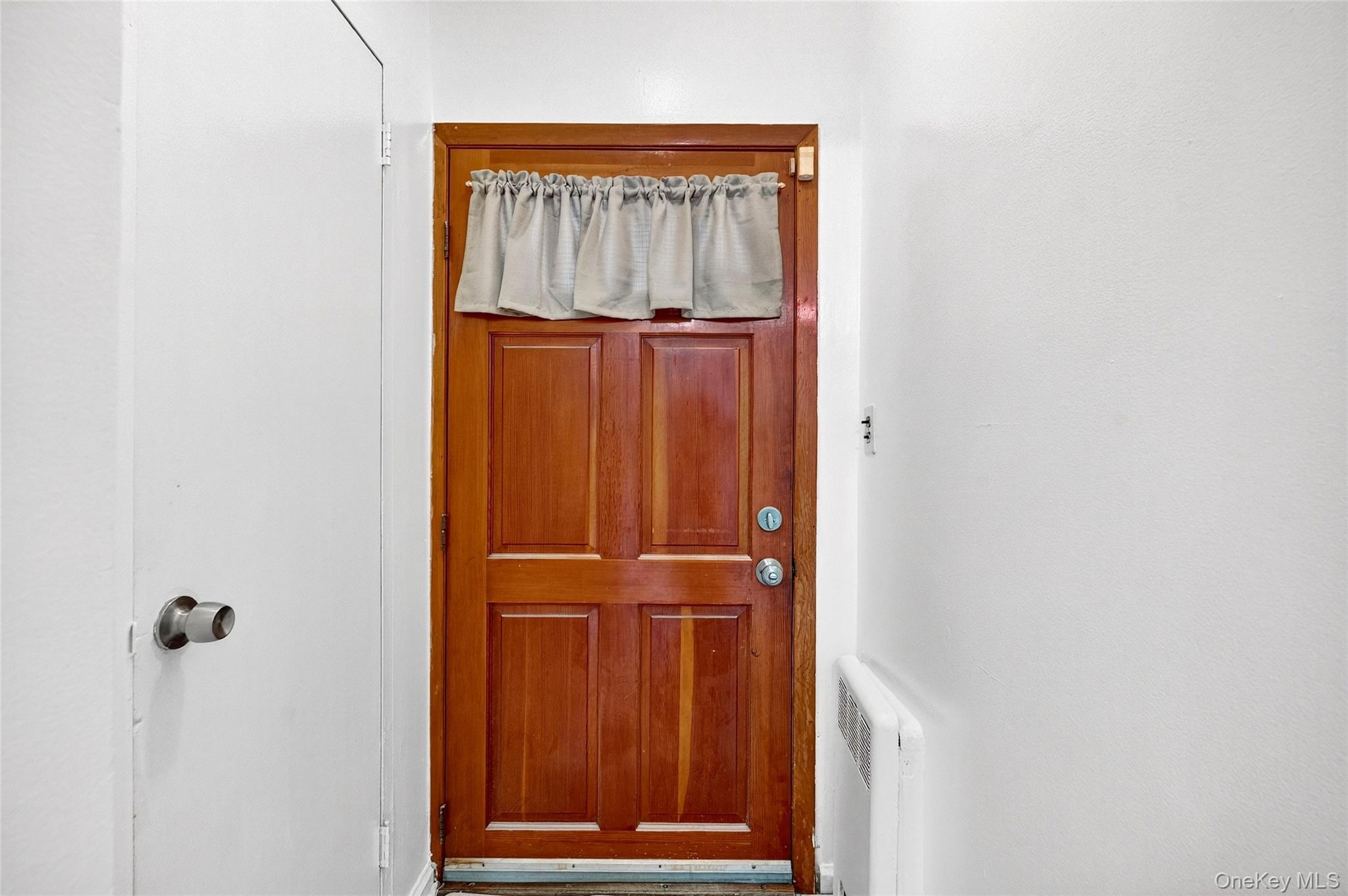 #13 photo, 1304 Hobart Avenue, Bronx , NY 10461