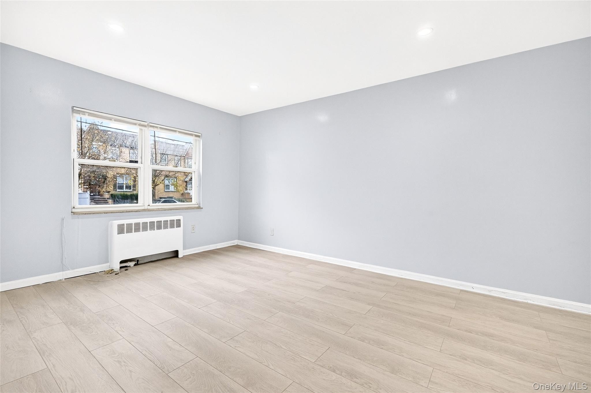 #15 photo, 1304 Hobart Avenue, Bronx , NY 10461