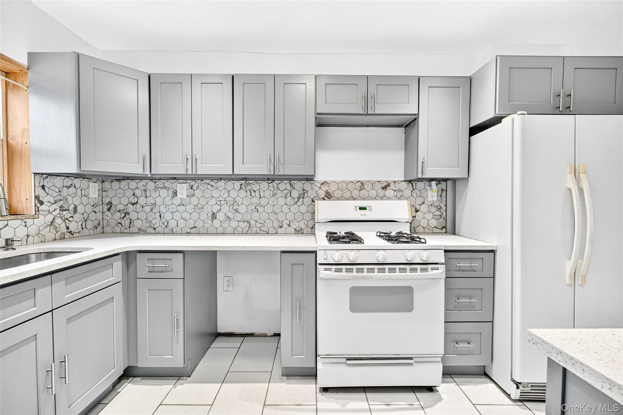 #3 photo, 1304 Hobart Avenue, Bronx , NY 10461