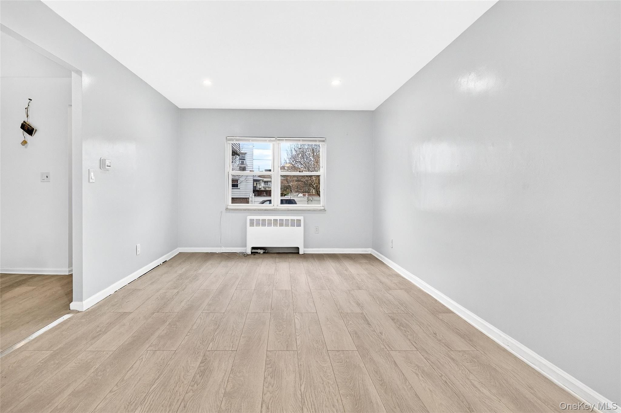 #6 photo, 1304 Hobart Avenue, Bronx , NY 10461