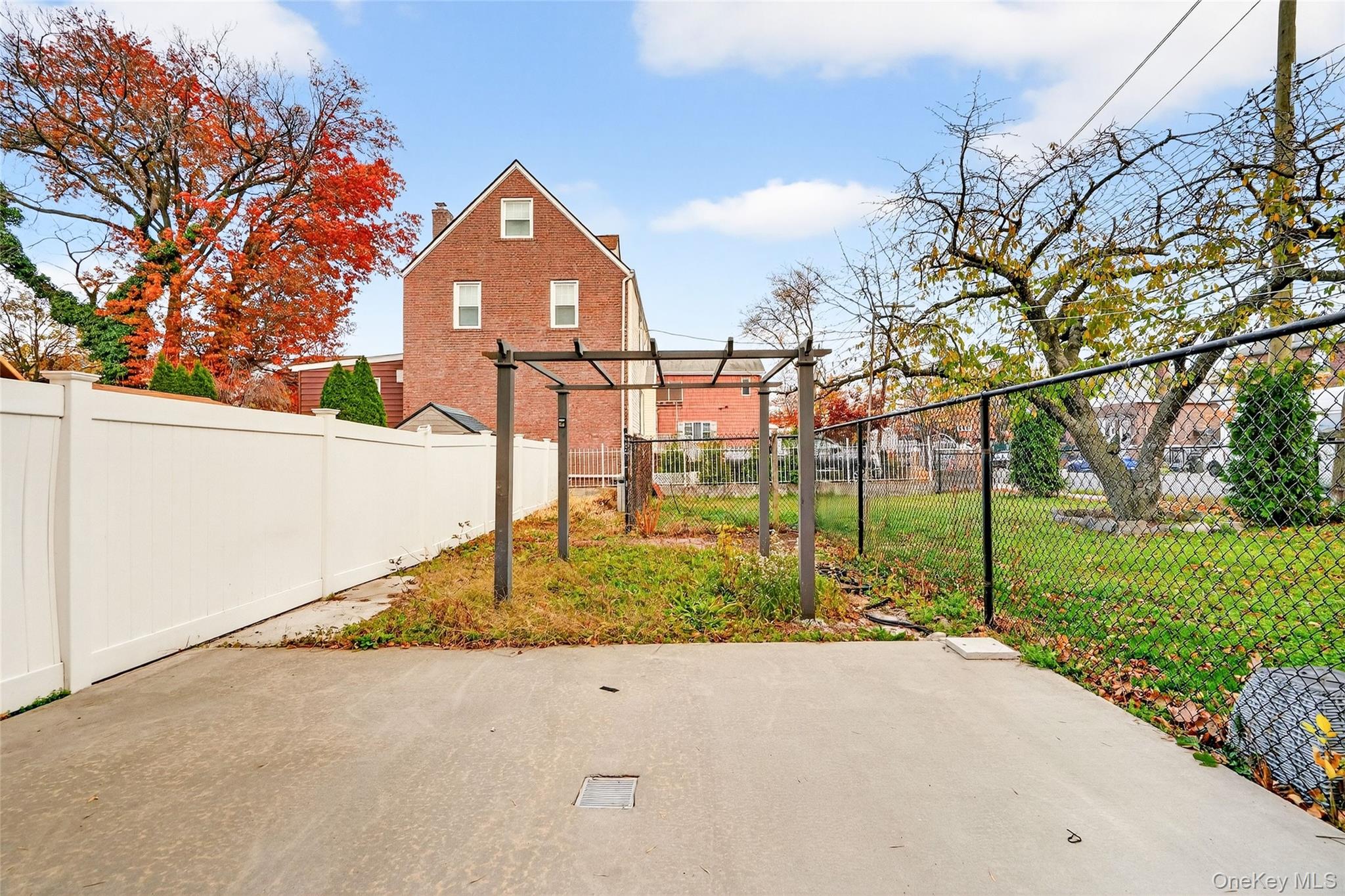 #8 photo, 1304 Hobart Avenue, Bronx , NY 10461