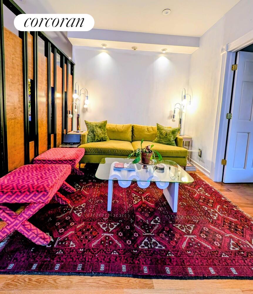 #7 photo, Bronx, Concourse , NY 10451