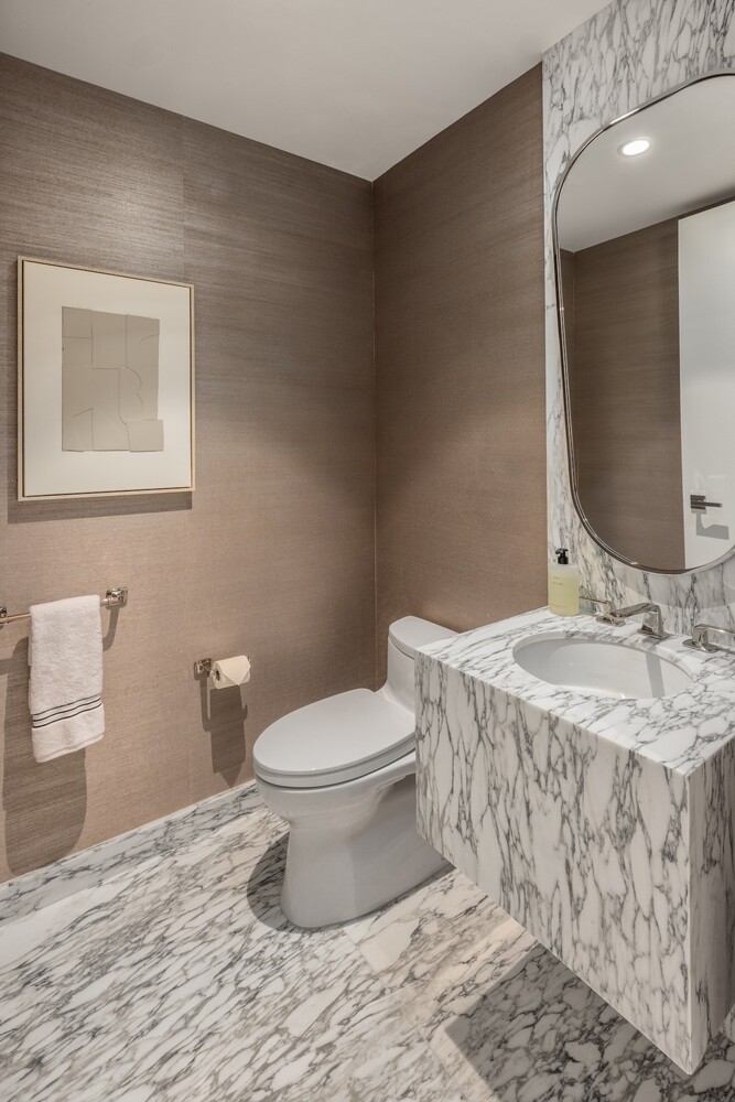 #18 photo, 50 W 66TH Street, Lincoln Square , NY 10023