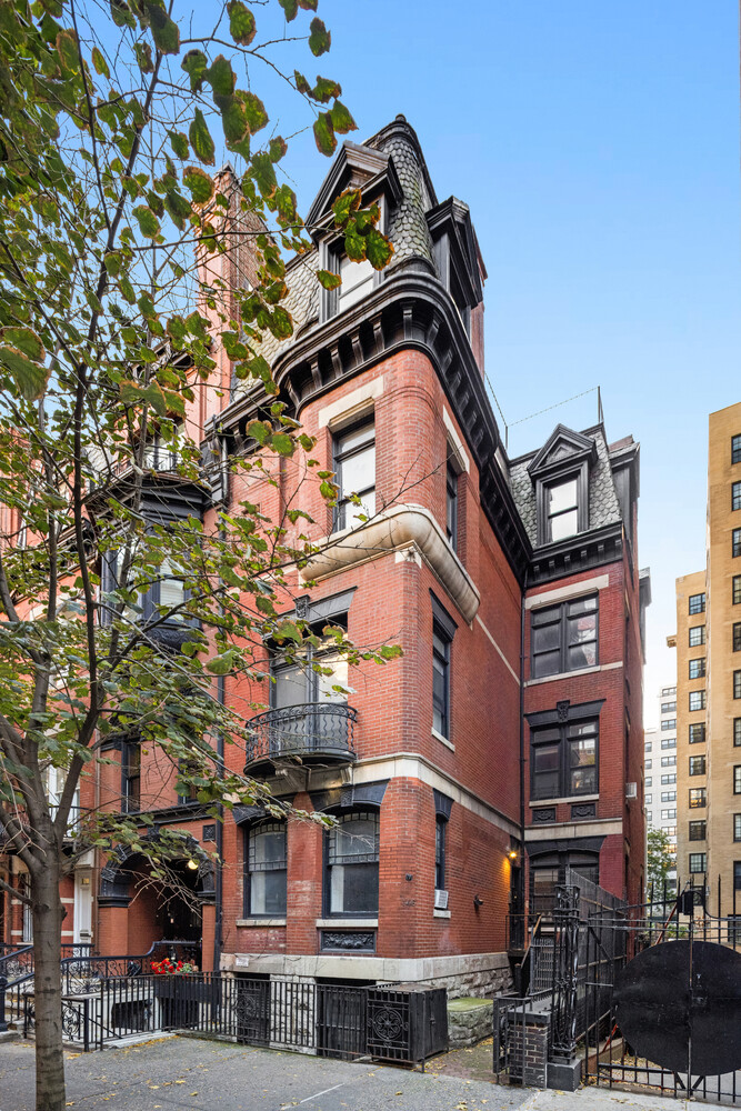 #1 photo, 146 E 89TH Street, Carnegie Hill , NY 10128