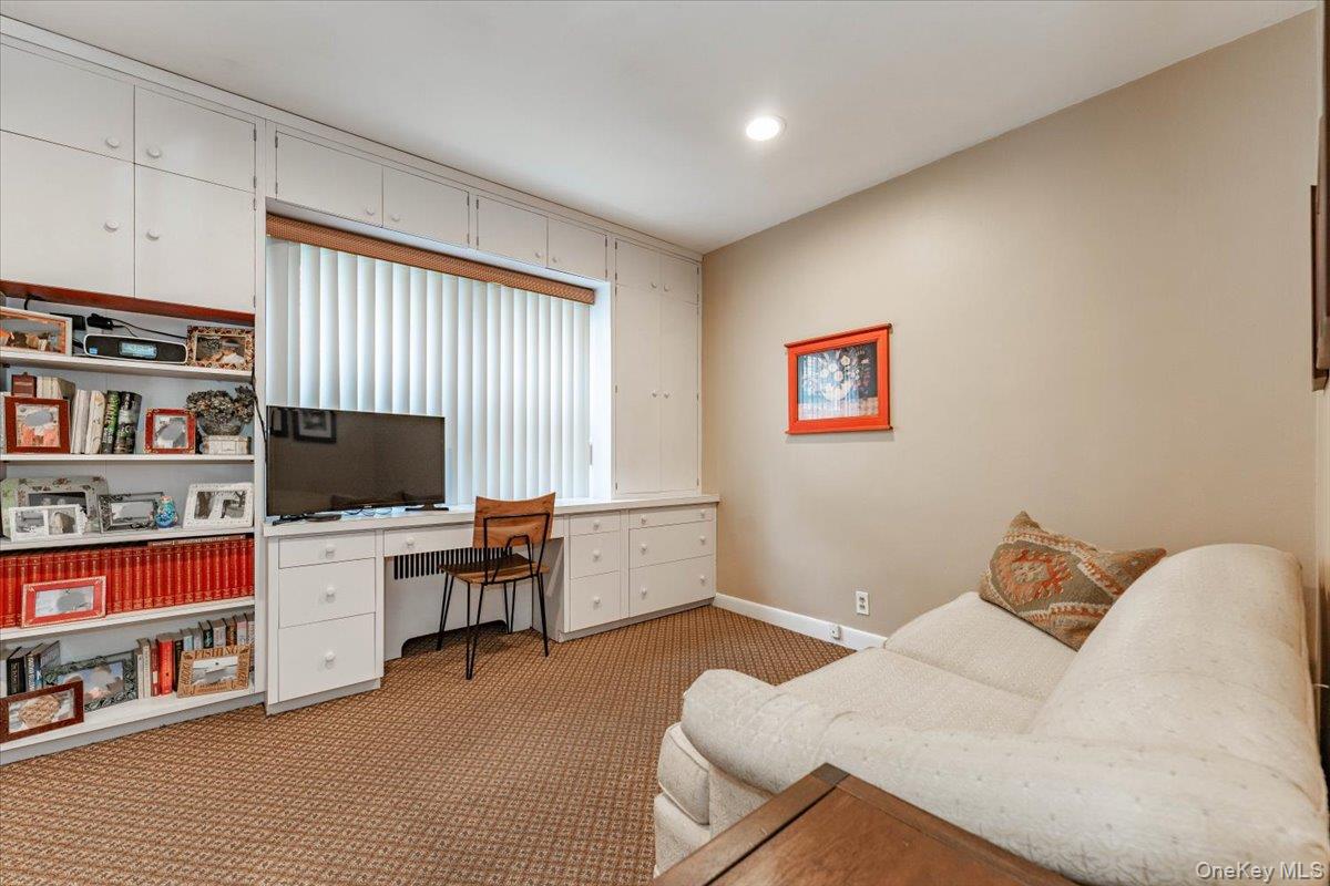 #10 photo, 313 Forest Avenue, Woodmere , NY 11598