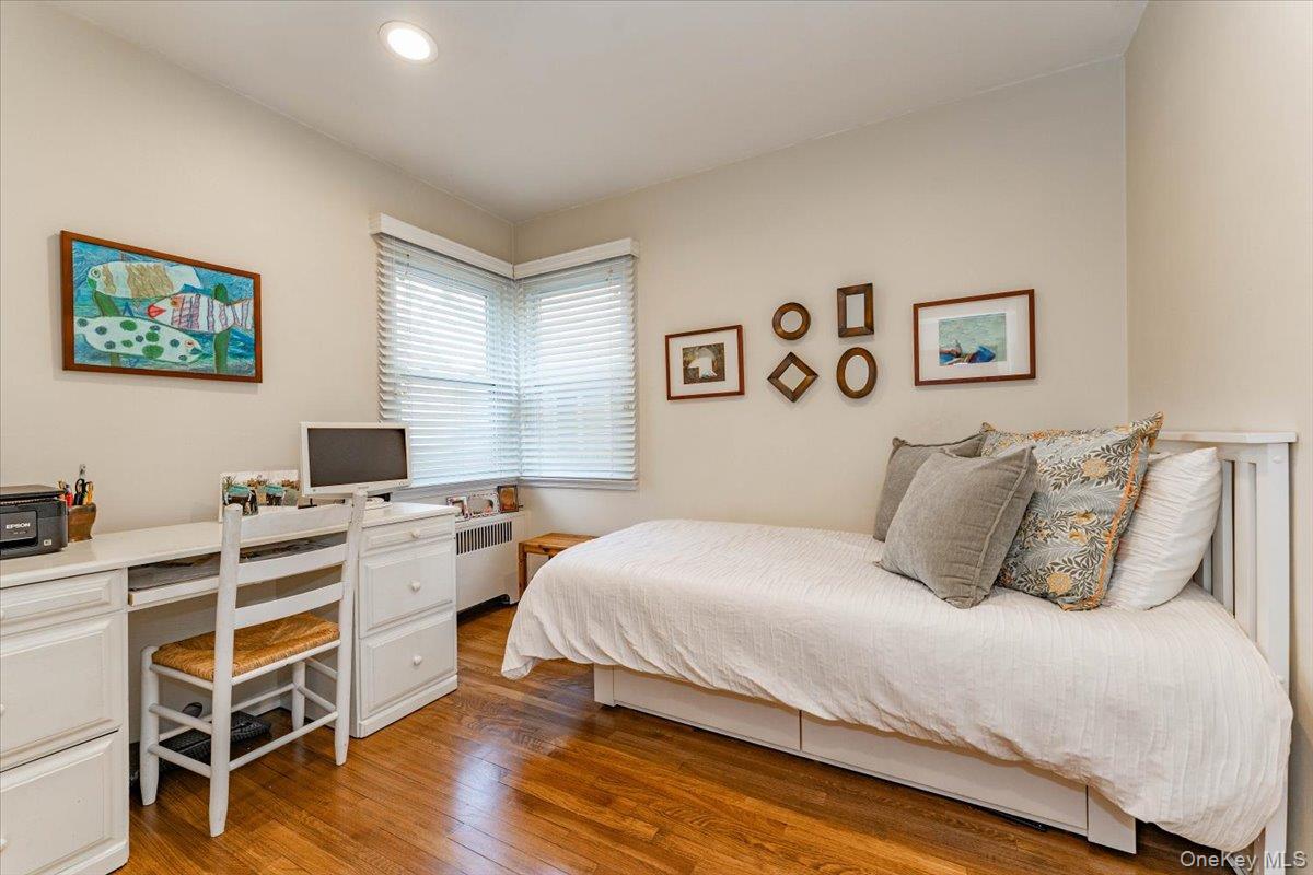 #11 photo, 313 Forest Avenue, Woodmere , NY 11598