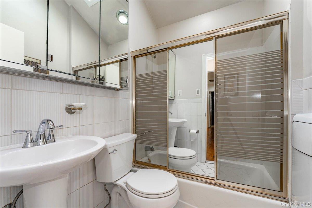 #12 photo, 313 Forest Avenue, Woodmere , NY 11598