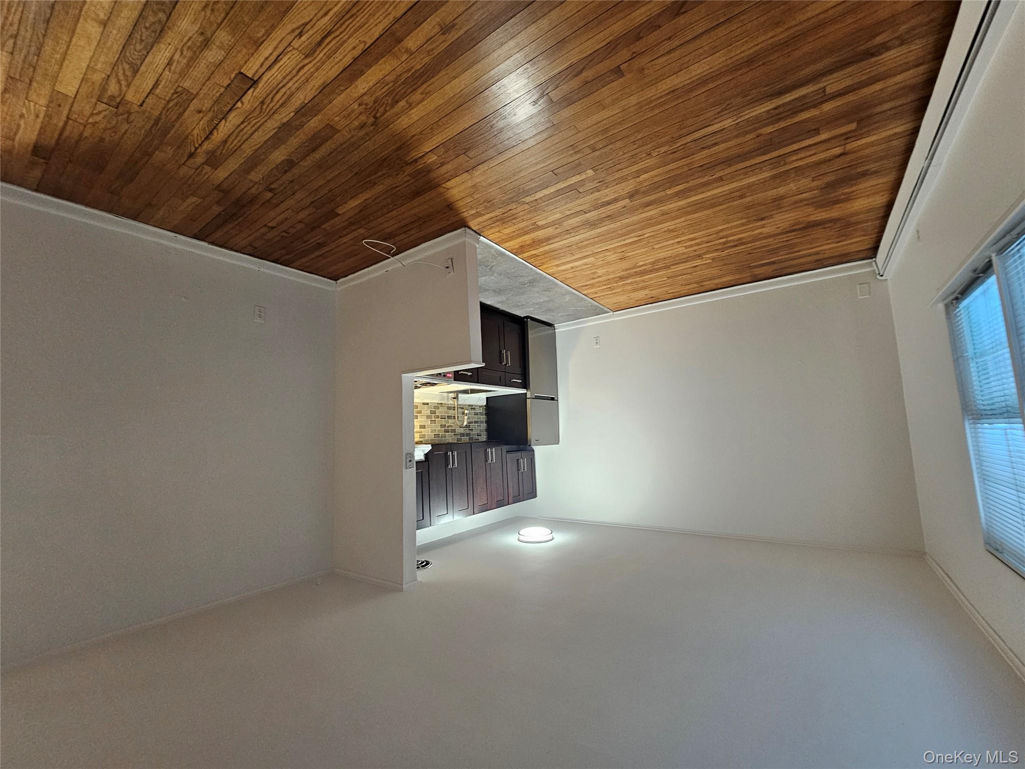 #1 photo, 108-110 Orinoco Drive, Brightwaters , NY 11718