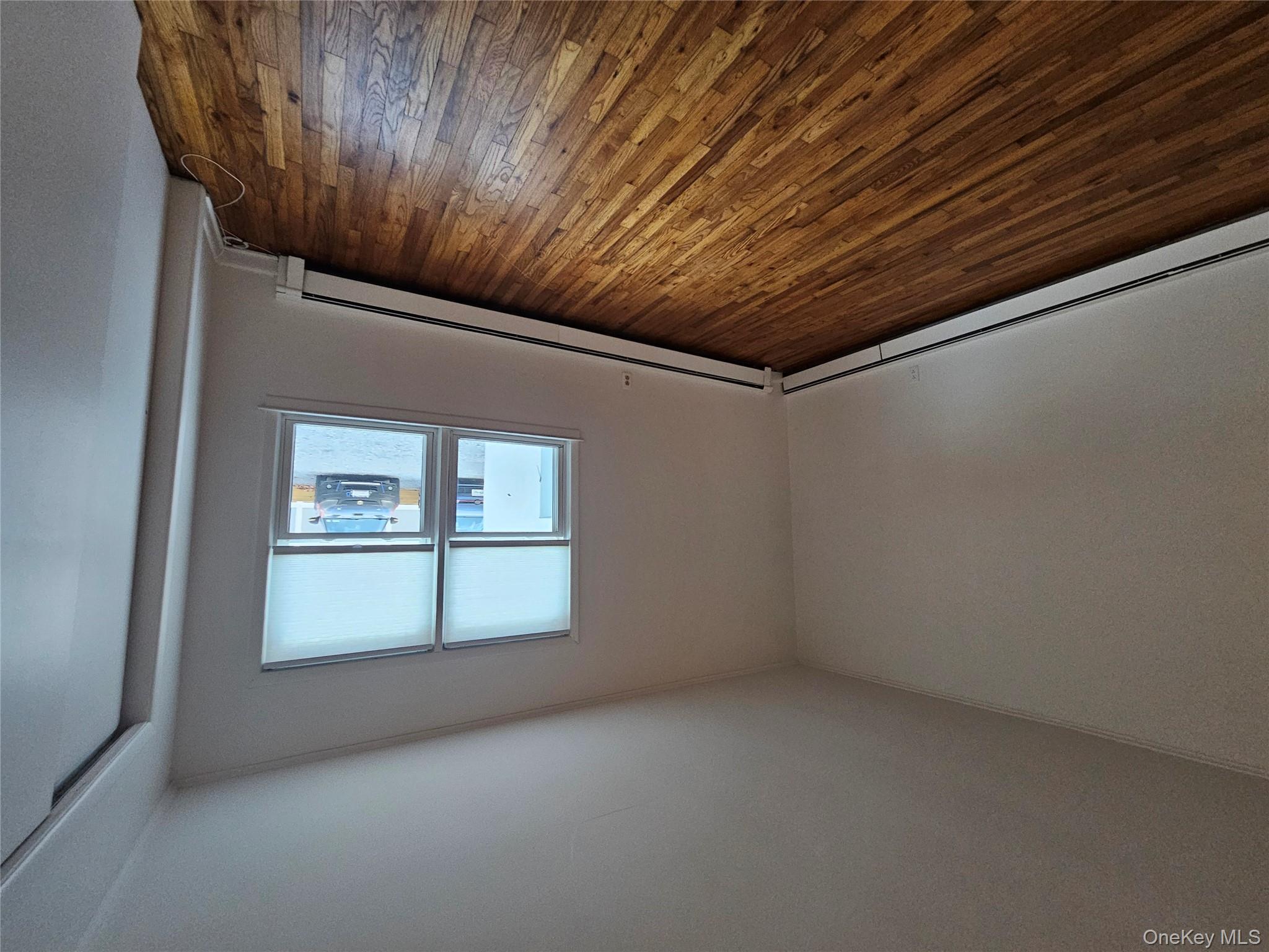 #5 photo, 108-110 Orinoco Drive, Brightwaters , NY 11718