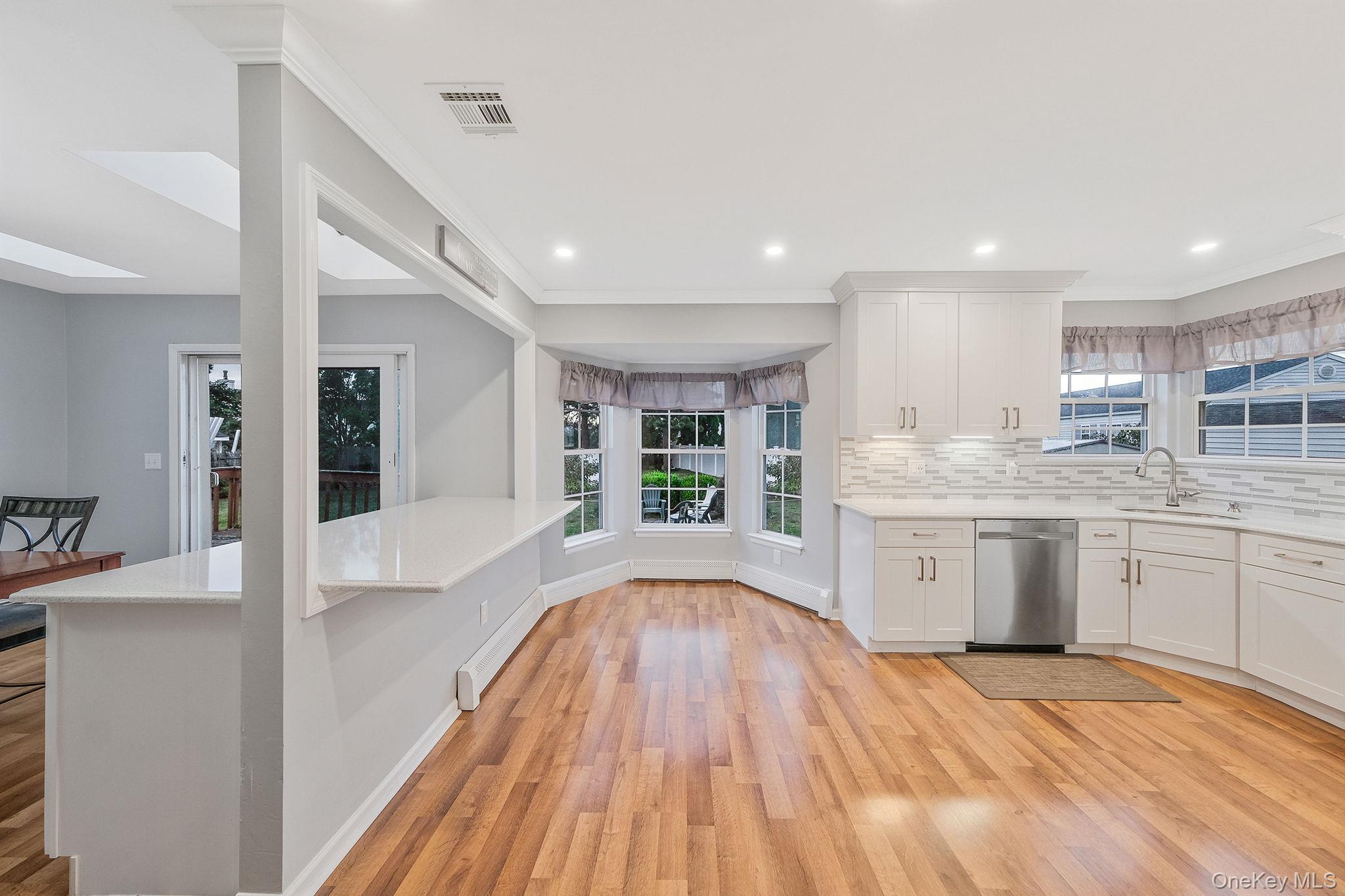 #3 photo, 15 Sun Valley Lane, サフォーク郡 Bellport , NY 11713