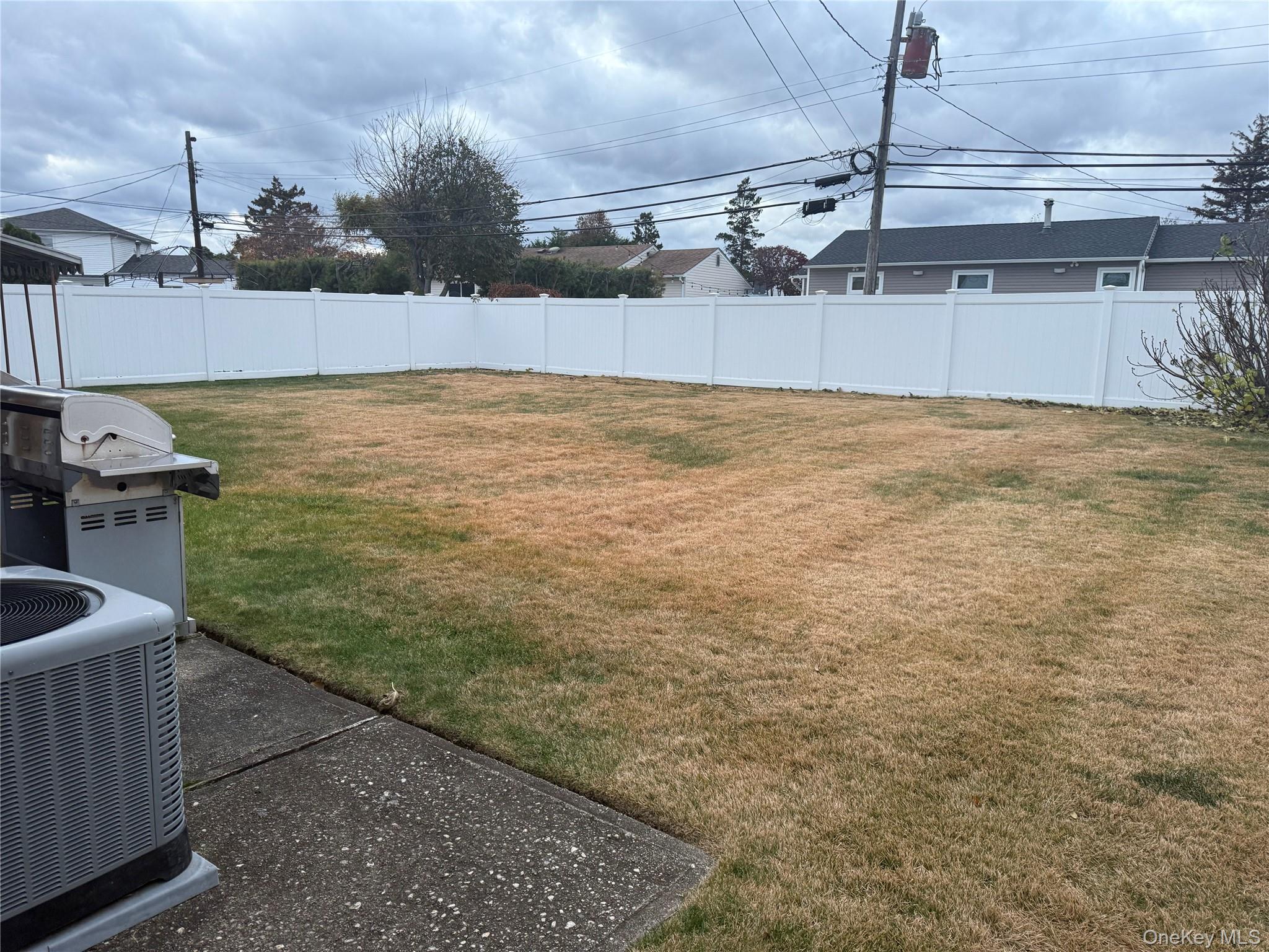 #8 photo, 16 Eileen Avenue, Plainview , NY 11803