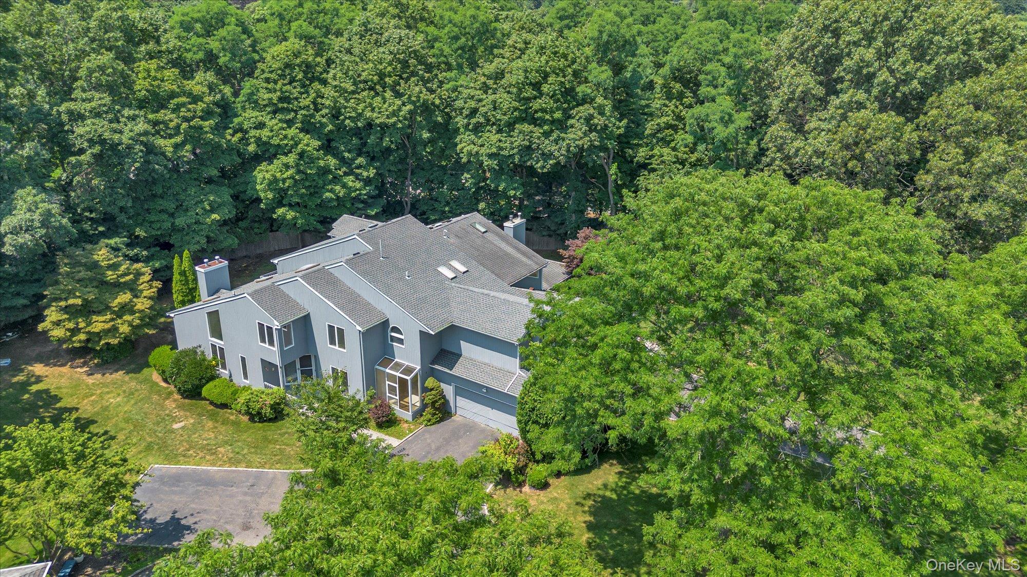 #2 photo, 2 Heiko Court, Northport , NY 11768