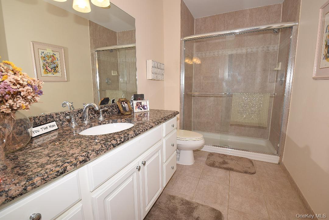 #12 photo, 677 Balfour Place, Melville , NY 11747