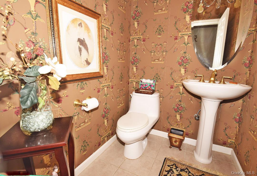 #6 photo, 677 Balfour Place, Melville , NY 11747