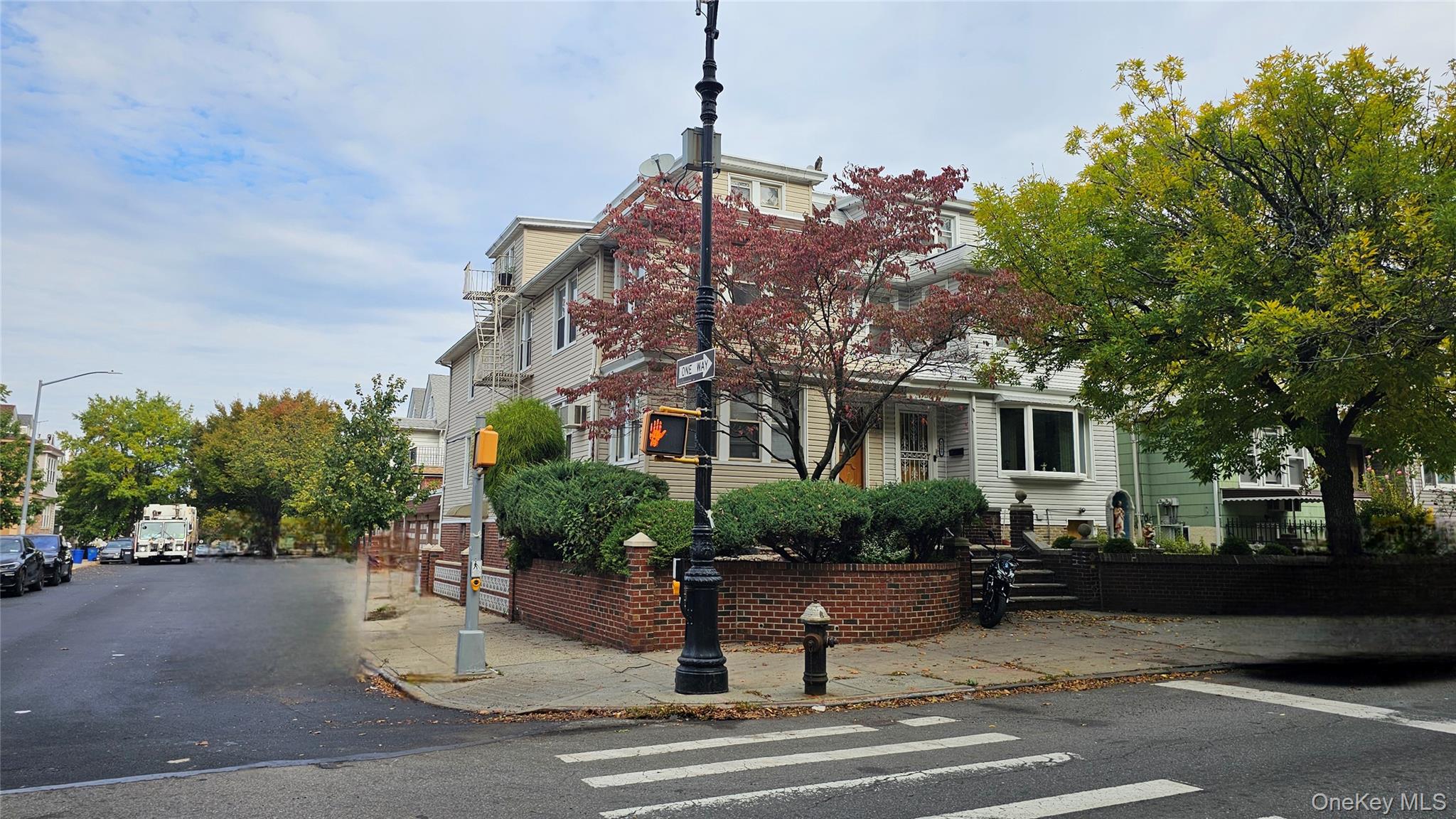 #1 photo, 82-03 Myrtle Avenue, Glendale , NY 11385