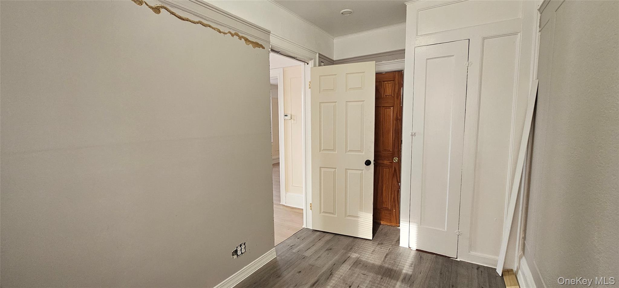 #18 photo, 82-03 Myrtle Avenue, Glendale , NY 11385