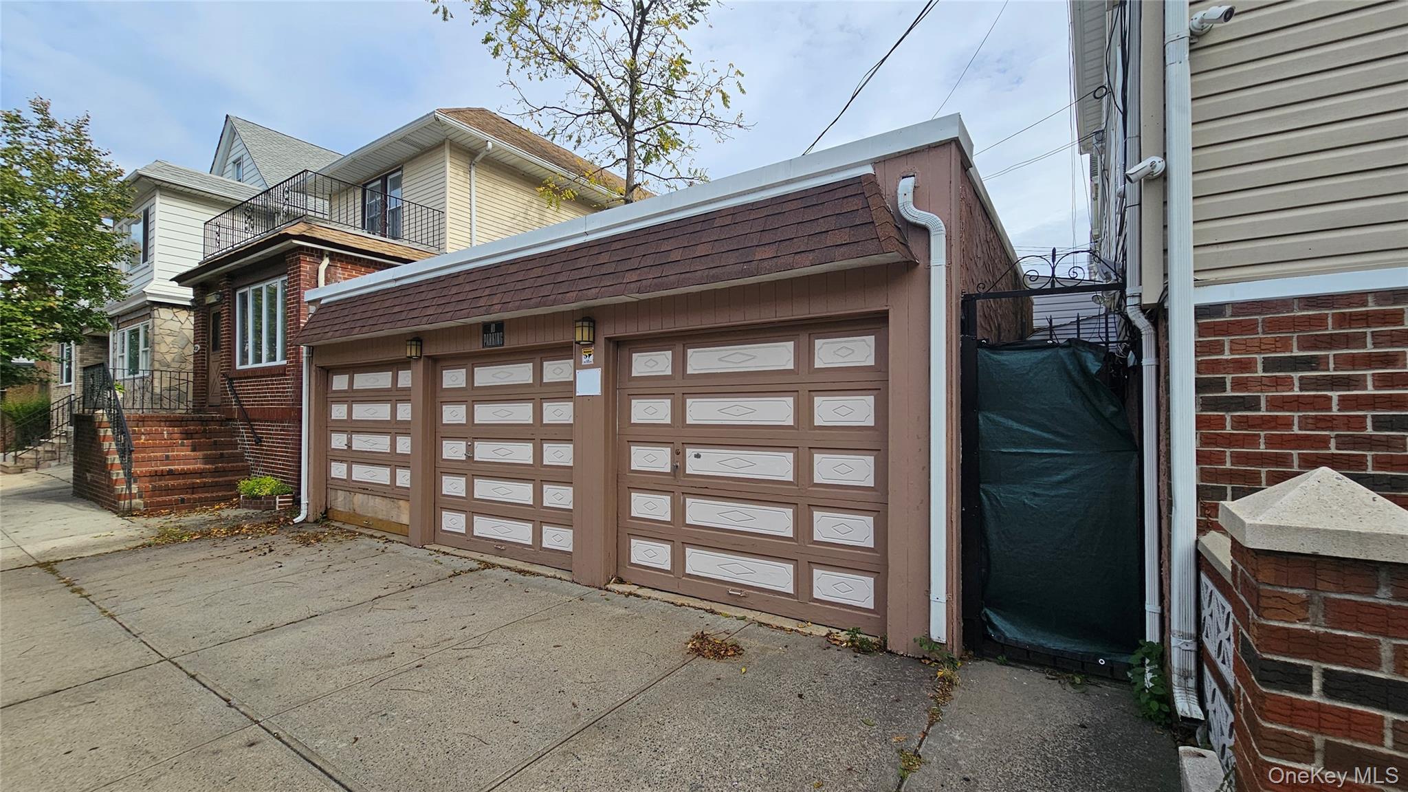 #4 photo, 82-03 Myrtle Avenue, Glendale , NY 11385