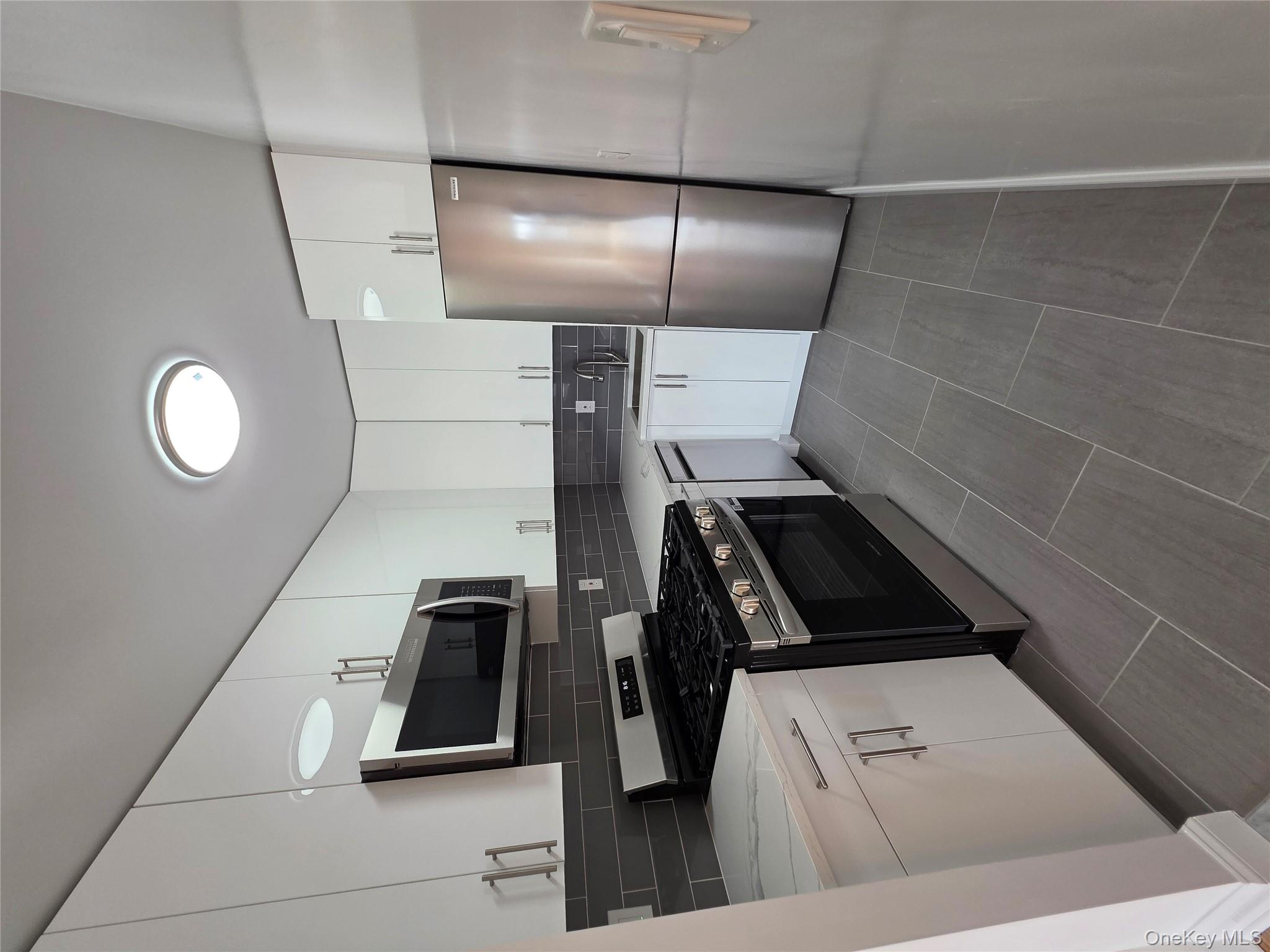 #8 photo, 61-20 Grand Central Parkway, Forest Hills , NY 11375