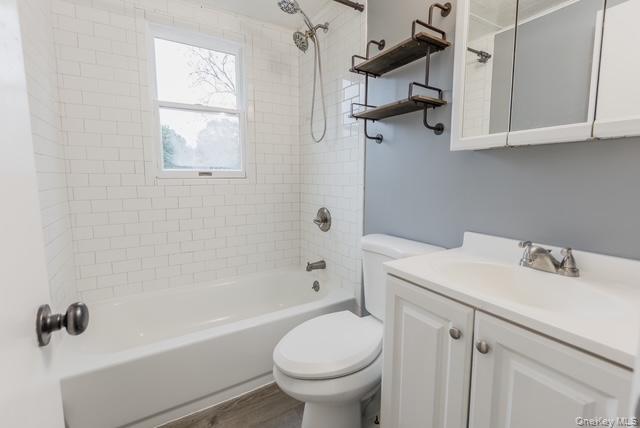 #10 photo, 141 Wendy Drive, サフォーク郡 Holtsville , NY 11742