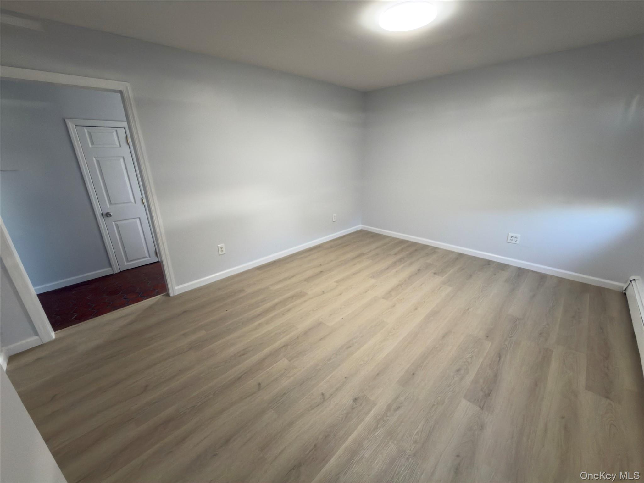 #5 photo, 3156 Chelsea Lane, ナッソー郡 Levittown , NY 11756