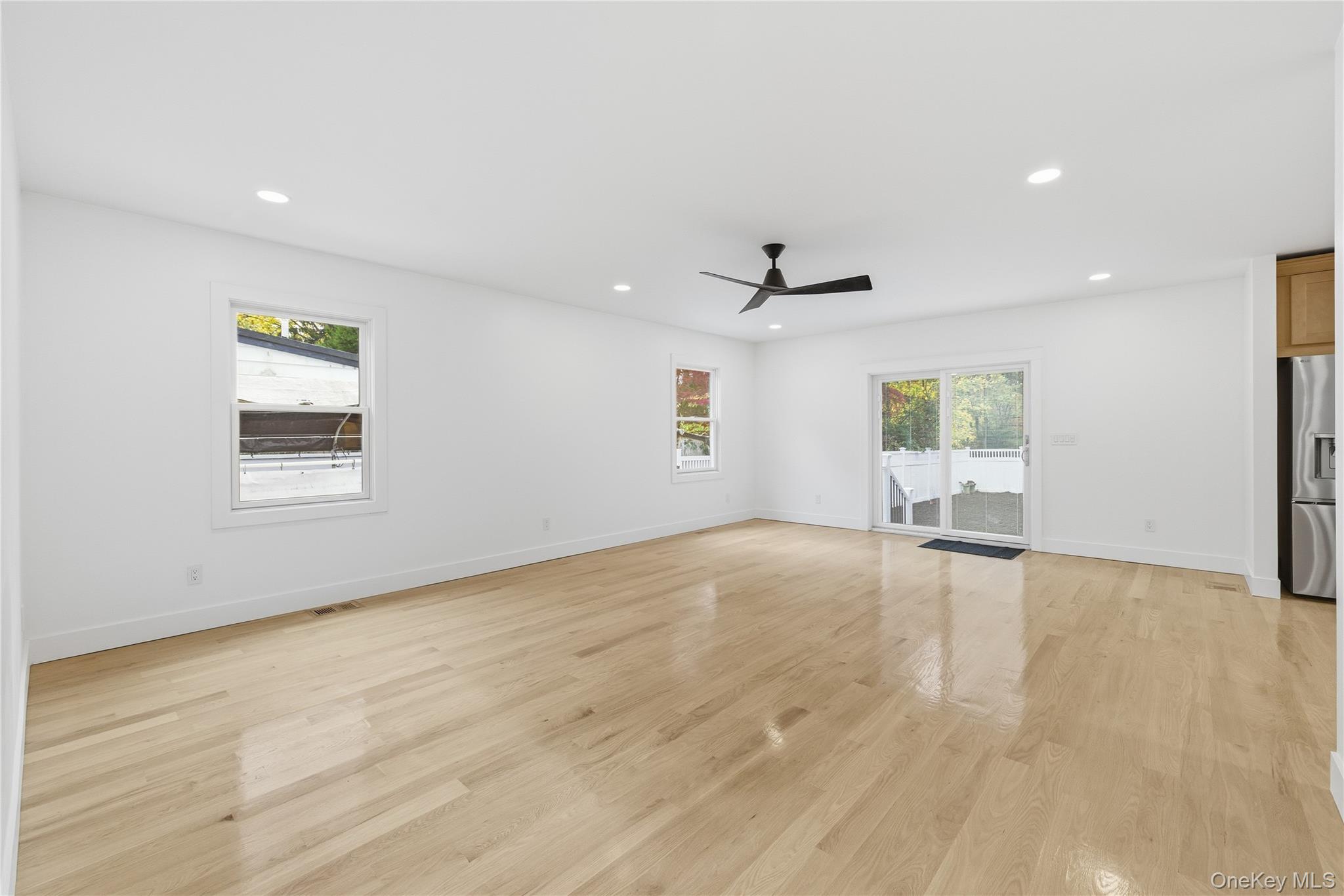 #13 photo, 1680 Cornelius Avenue, Wantagh , NY 11793