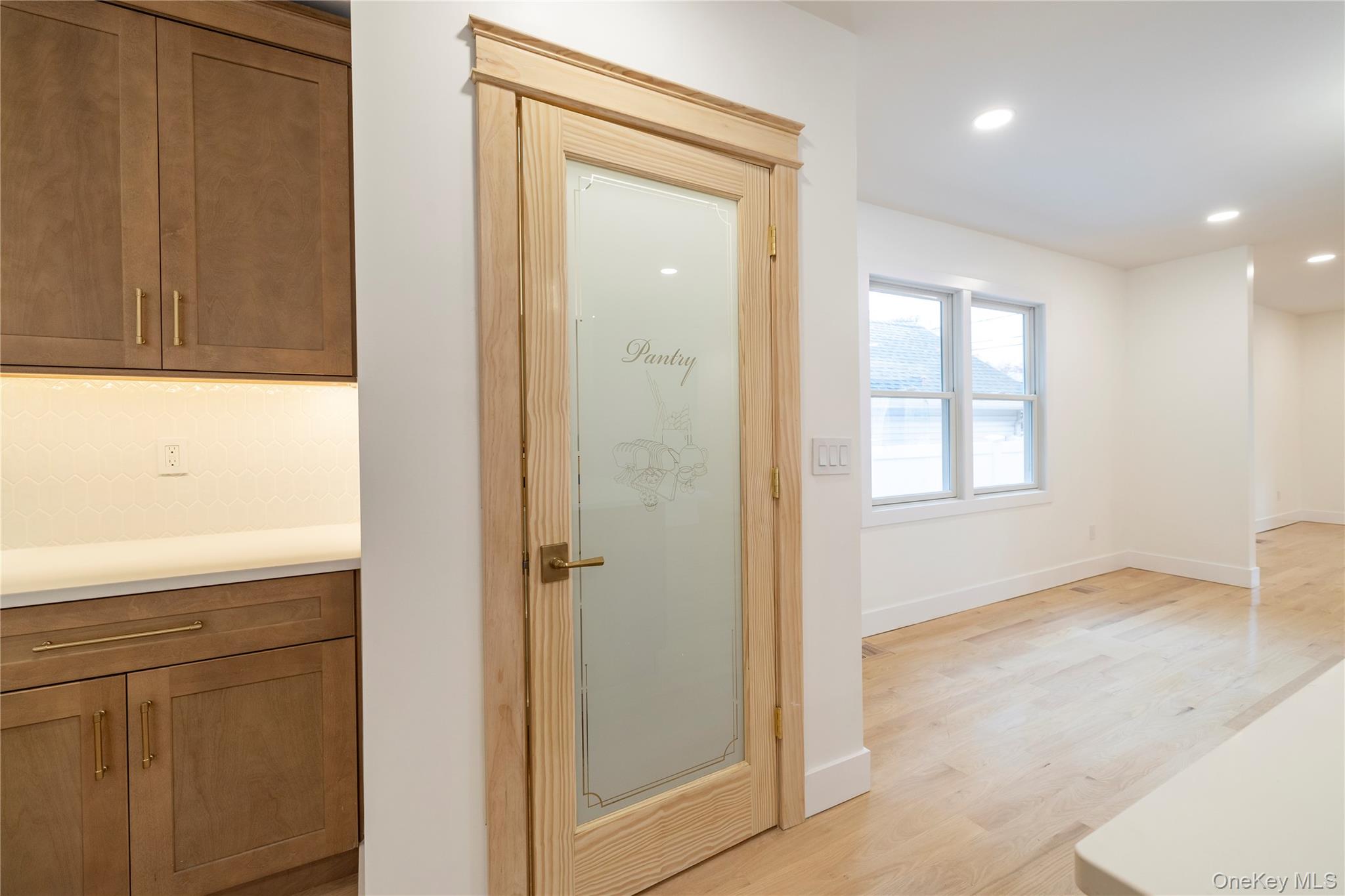 #16 photo, 1680 Cornelius Avenue, Wantagh , NY 11793