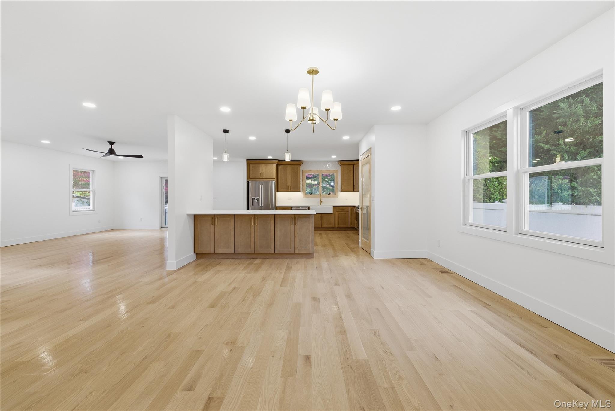 #8 photo, 1680 Cornelius Avenue, Wantagh , NY 11793