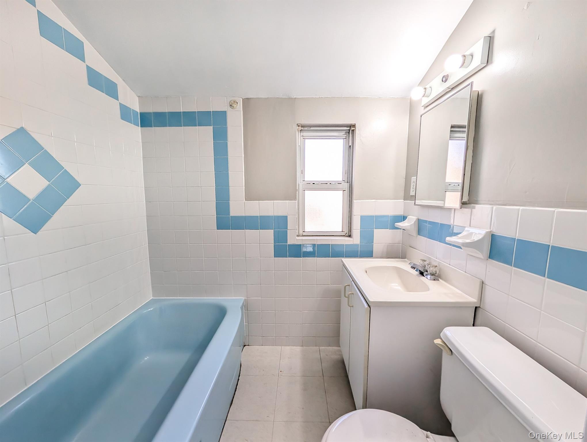 #13 photo, 1221 Jackson Avenue, Lindenhurst , NY 11757