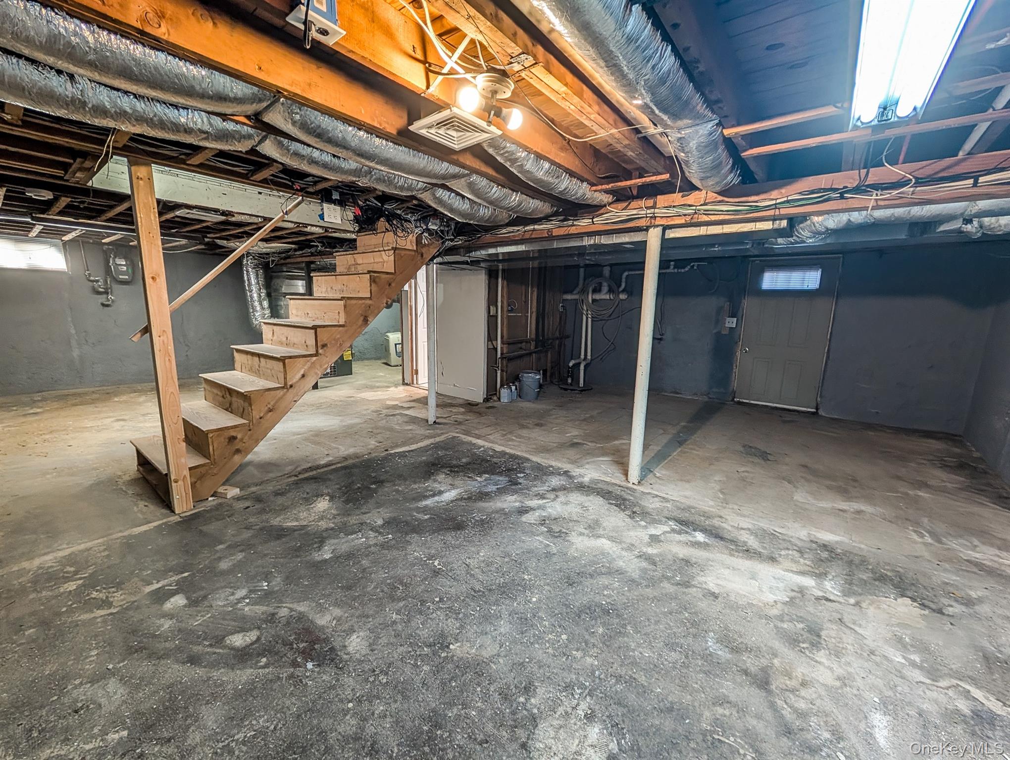 #18 photo, 1221 Jackson Avenue, Lindenhurst , NY 11757