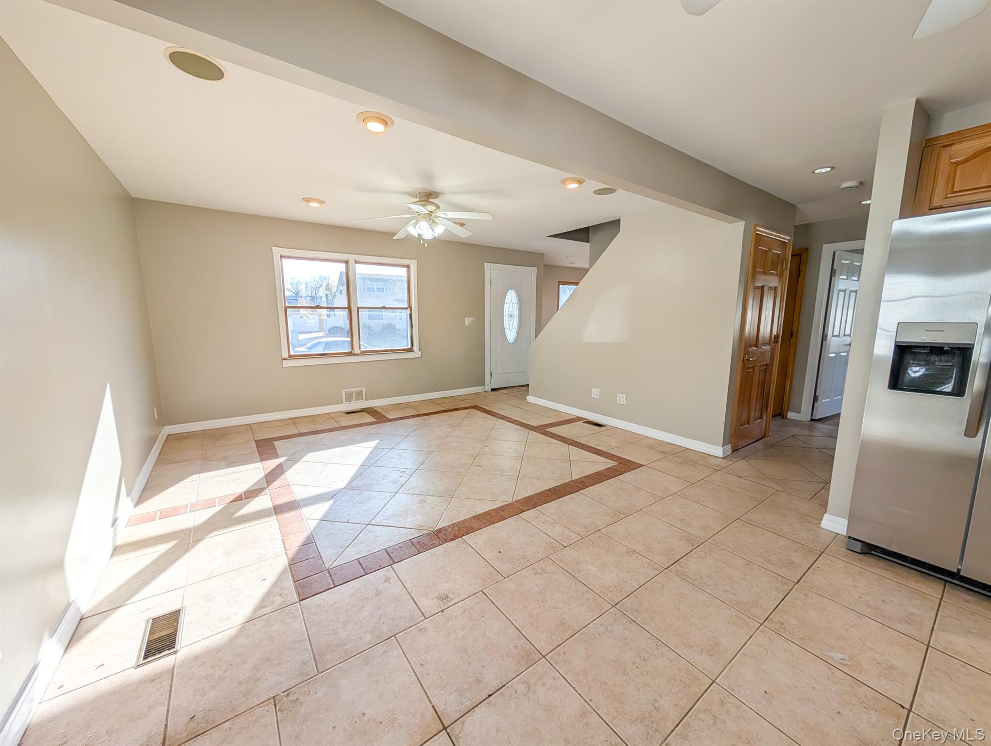 #6 photo, 1221 Jackson Avenue, Lindenhurst , NY 11757