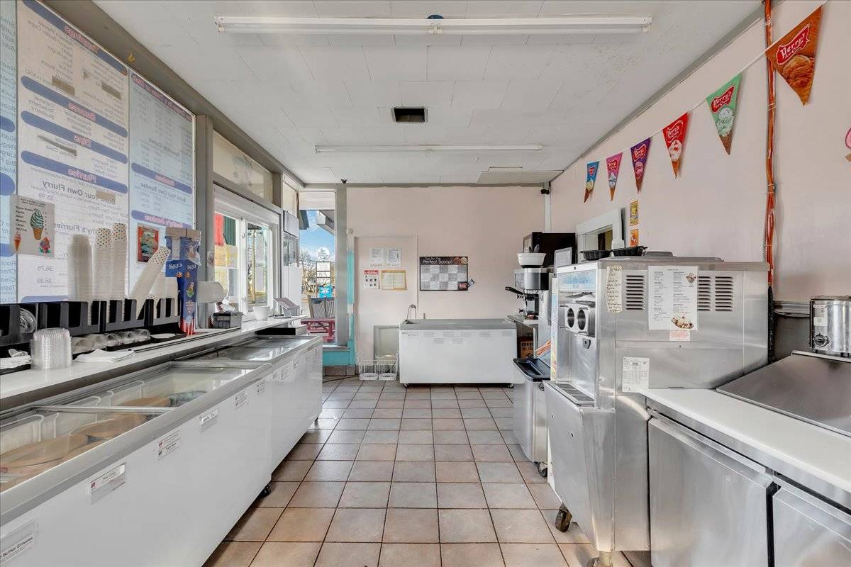 #21 photo, 75 Saratoga Ave, South Glens Falls , NY 12803