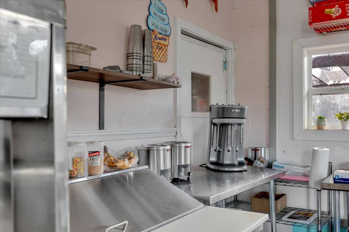 #24 photo, 75 Saratoga Ave, South Glens Falls , NY 12803