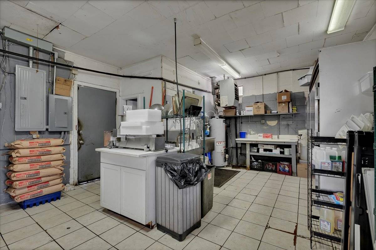 #25 photo, 75 Saratoga Ave, South Glens Falls , NY 12803