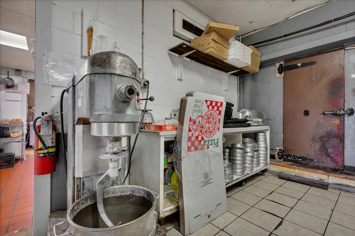 #28 photo, 75 Saratoga Ave, South Glens Falls , NY 12803