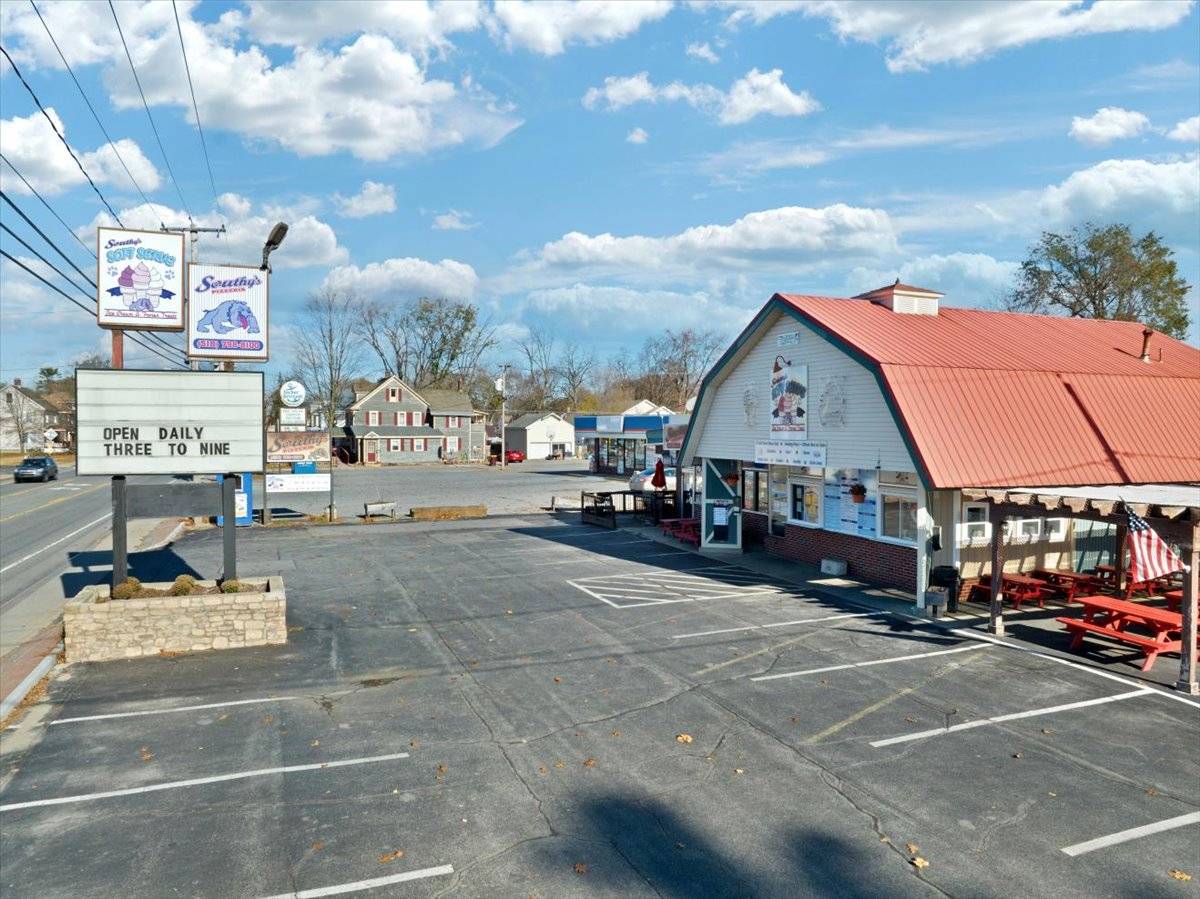 #37 photo, 75 Saratoga Ave, South Glens Falls , NY 12803