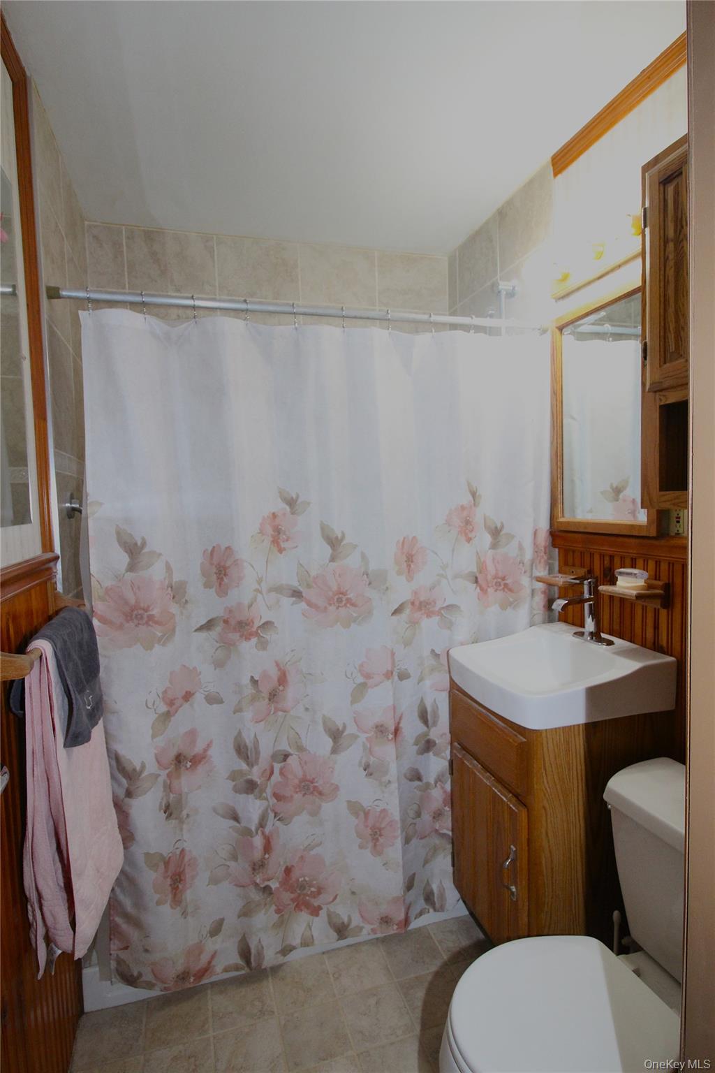 #10 photo, 878 County Line Road, Amityville , NY 11701