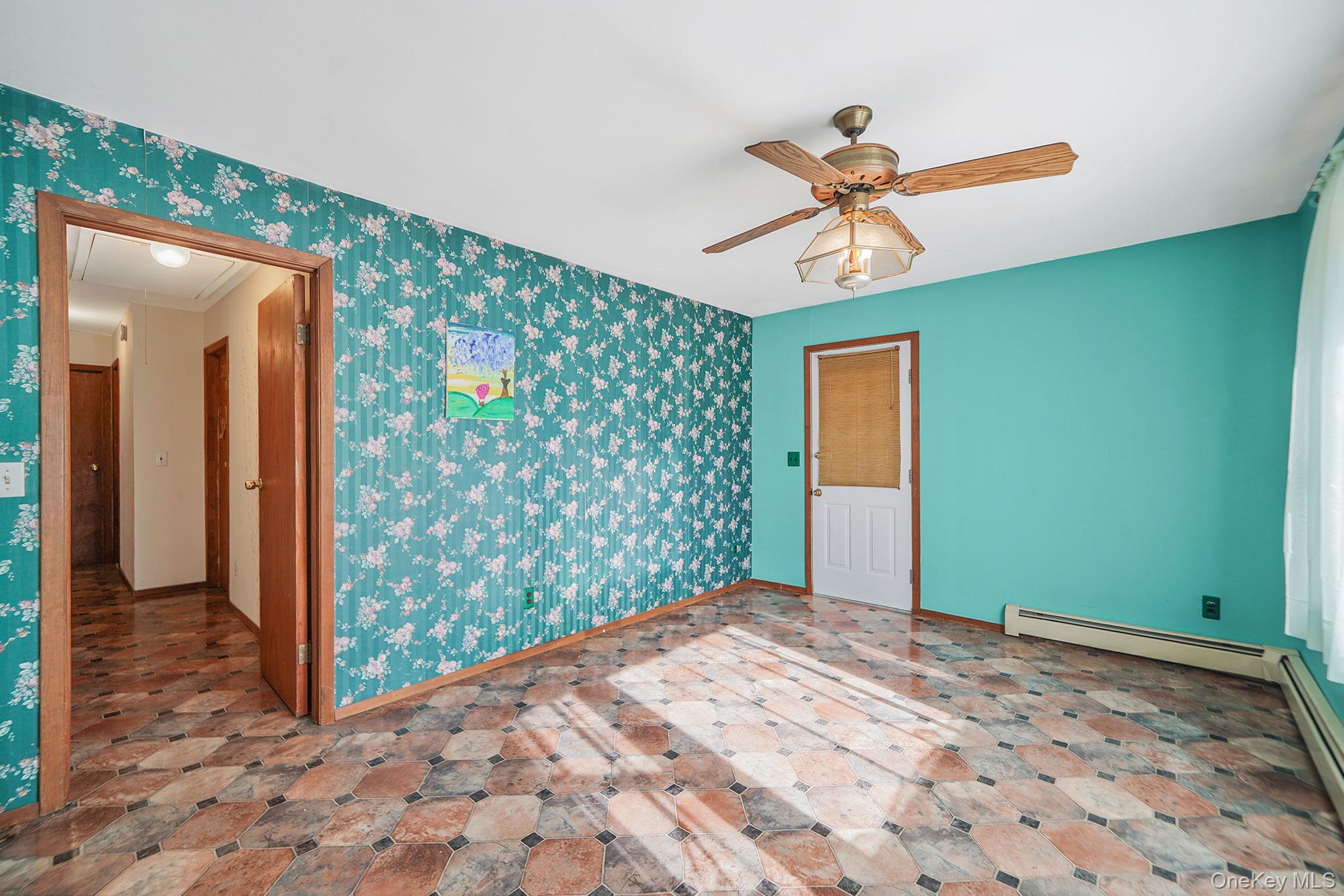 #9 photo, 24 E 6th Street, Patchogue , NY 11772