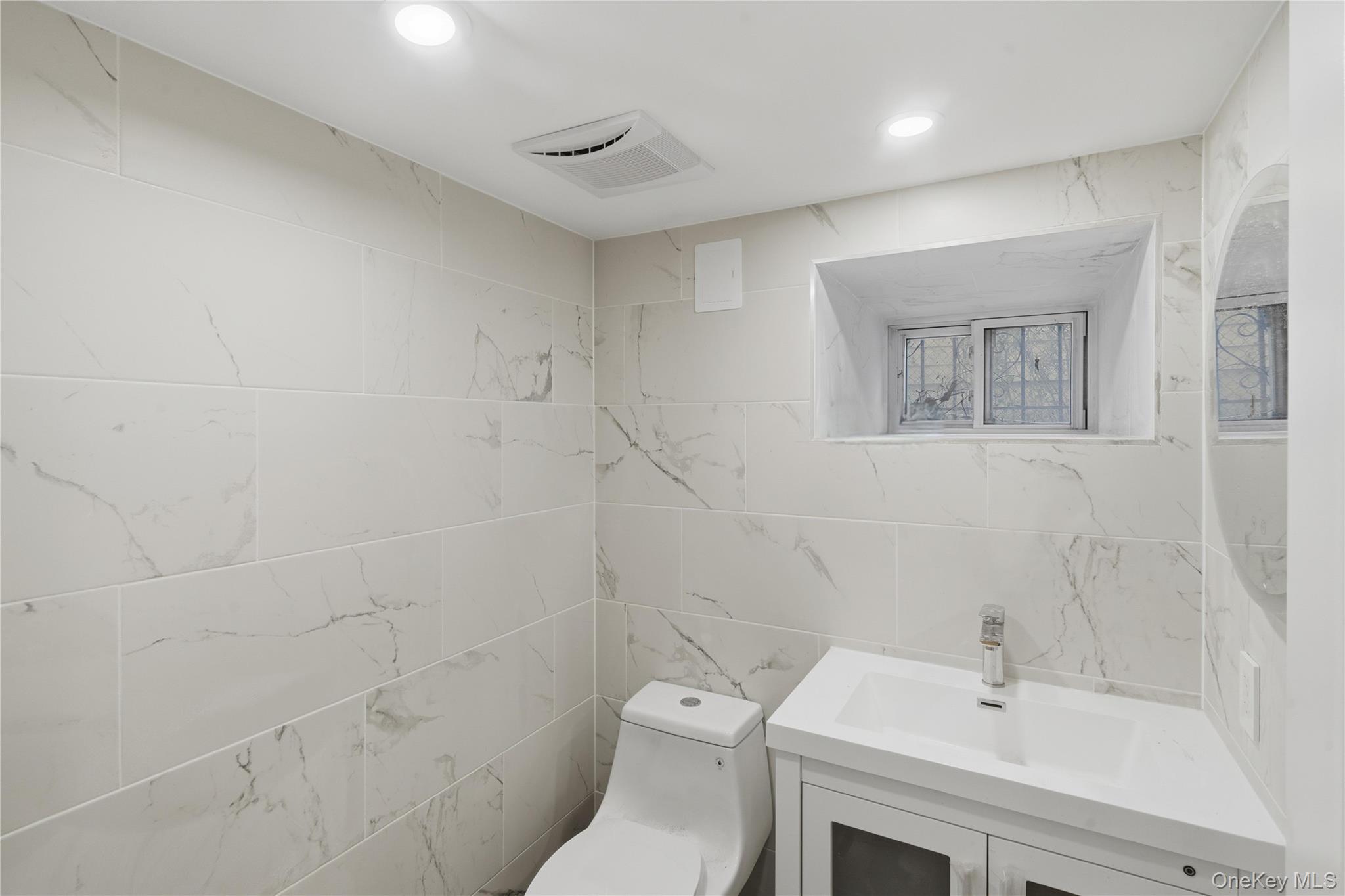 #17 photo, 114-47 173rd Street, Saint Albans , NY 11434