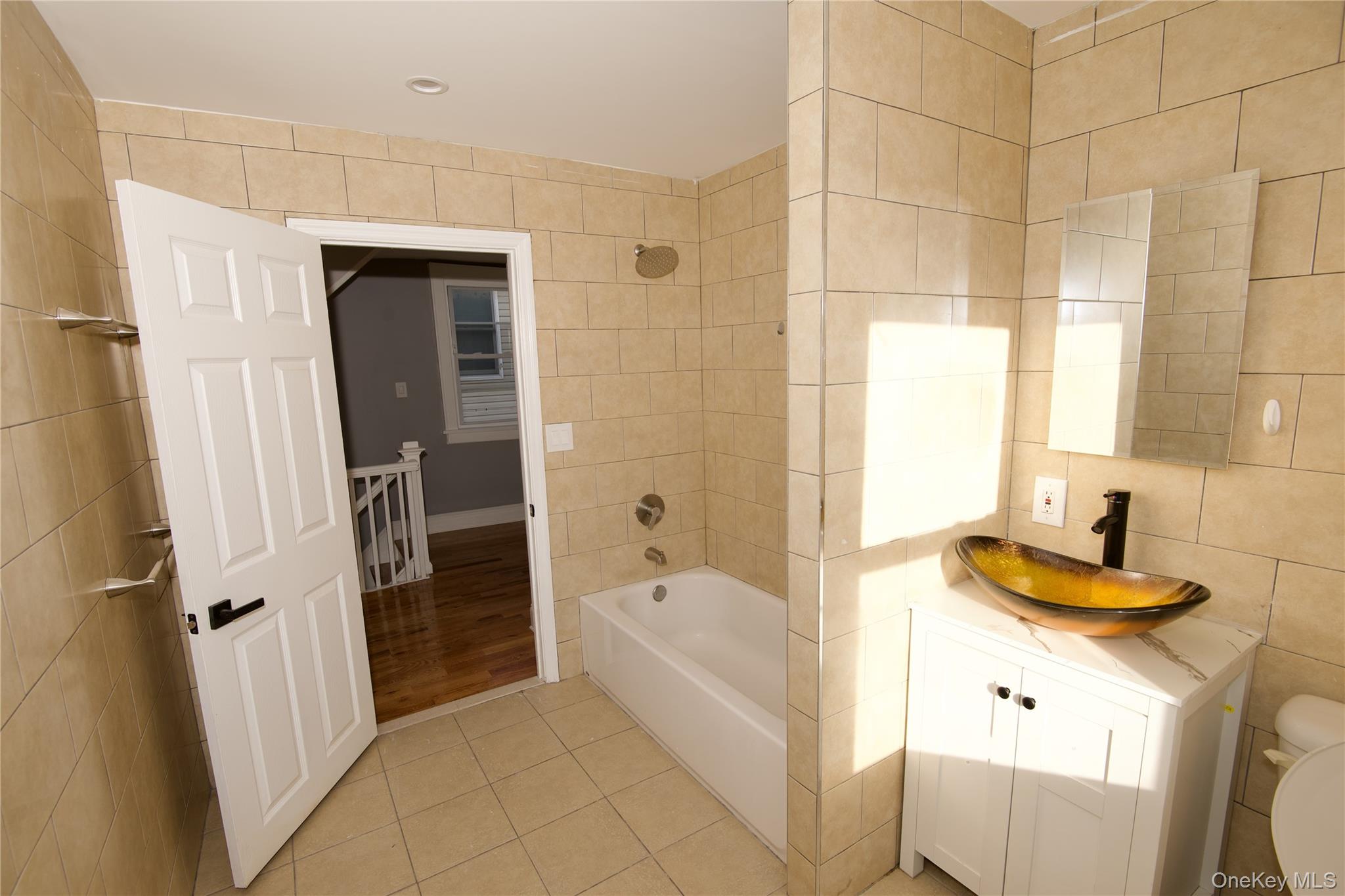 #19 photo, 60 Gotham Avenue, Elmont , NY 11003